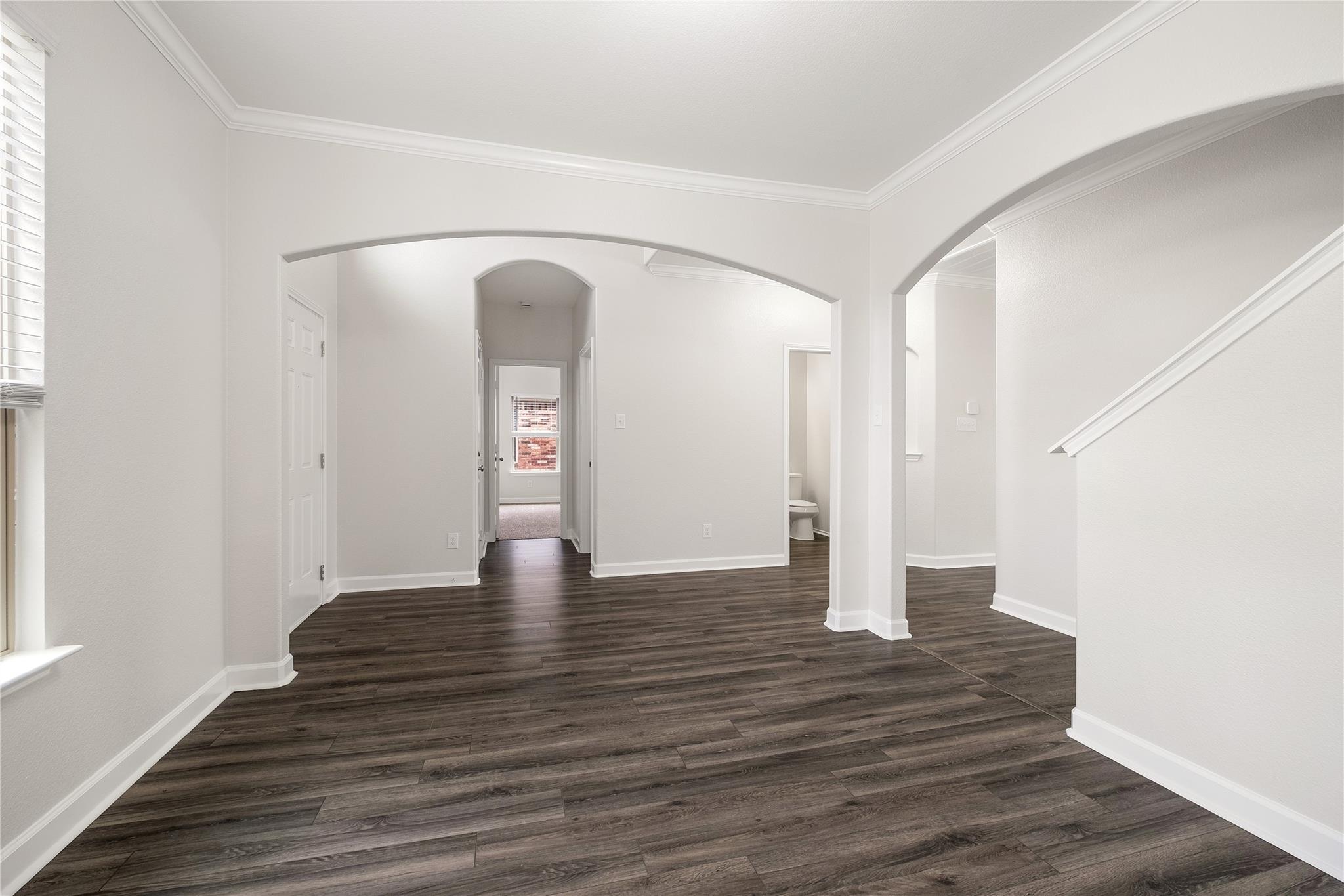 111 Colthorpe Ln, Hutto, TX 78634