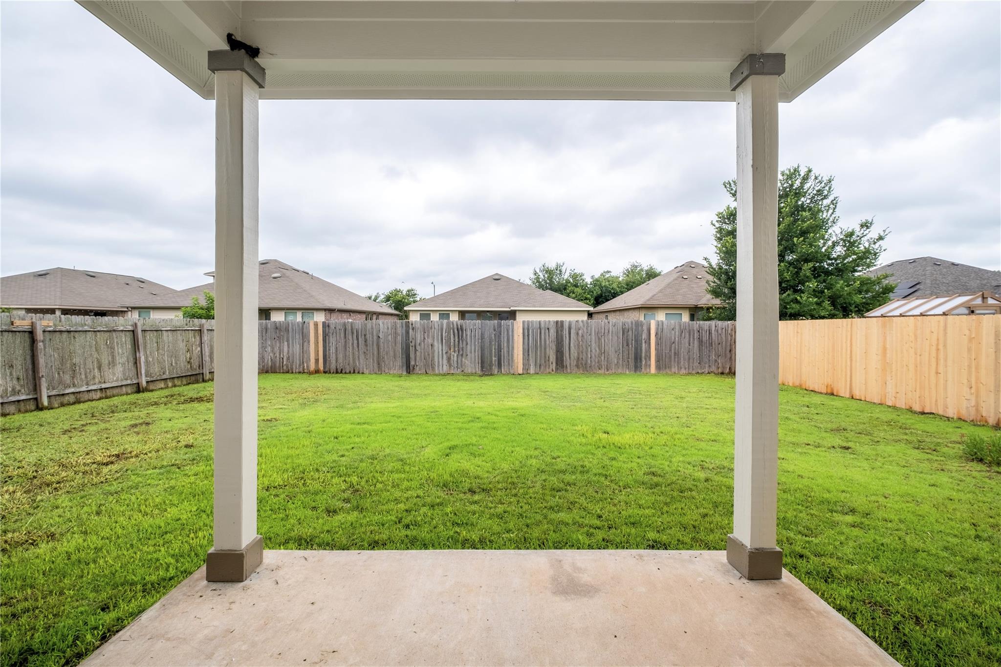 111 Colthorpe Ln, Hutto, TX 78634