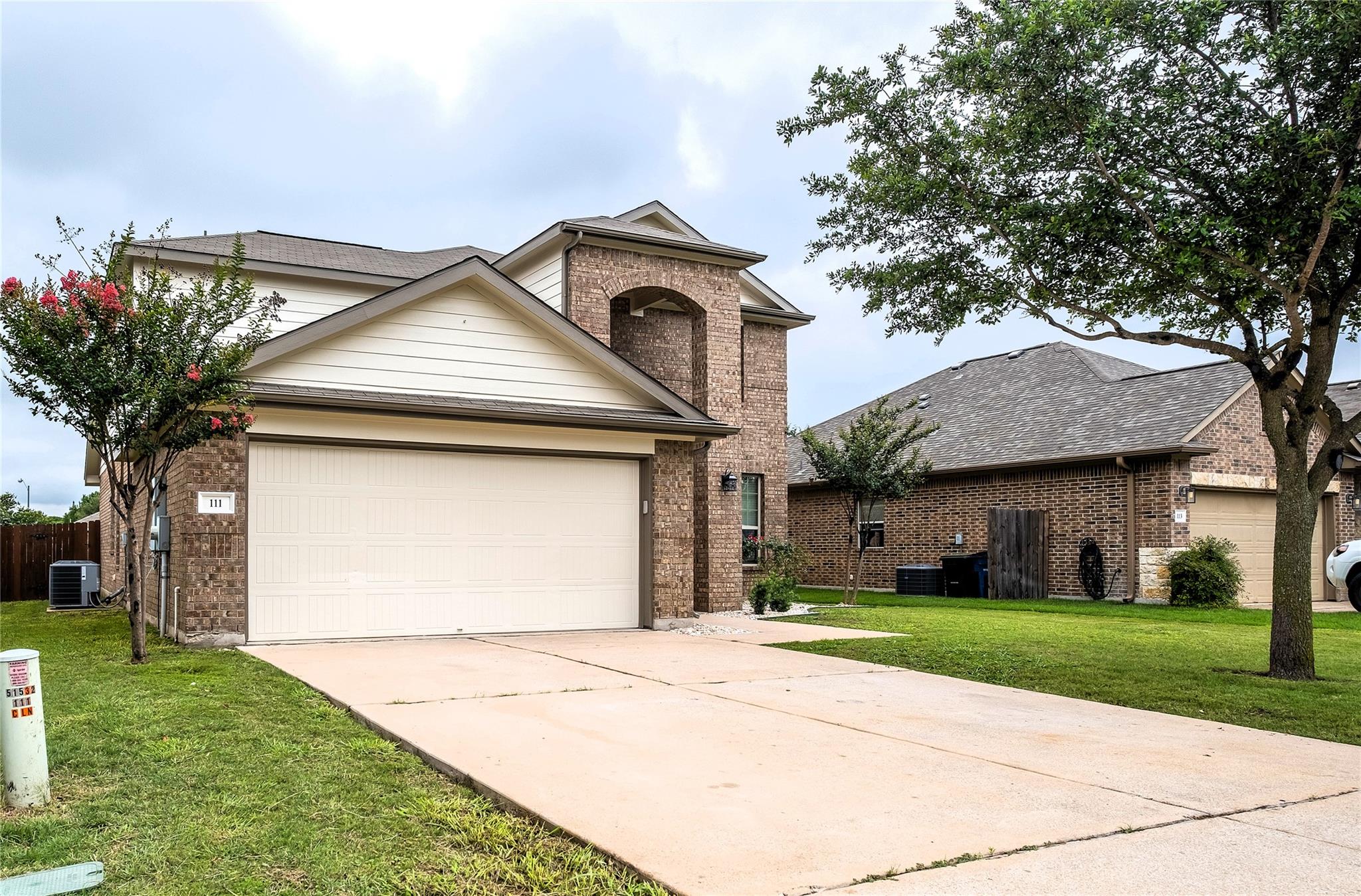 111 Colthorpe Ln, Hutto, TX 78634