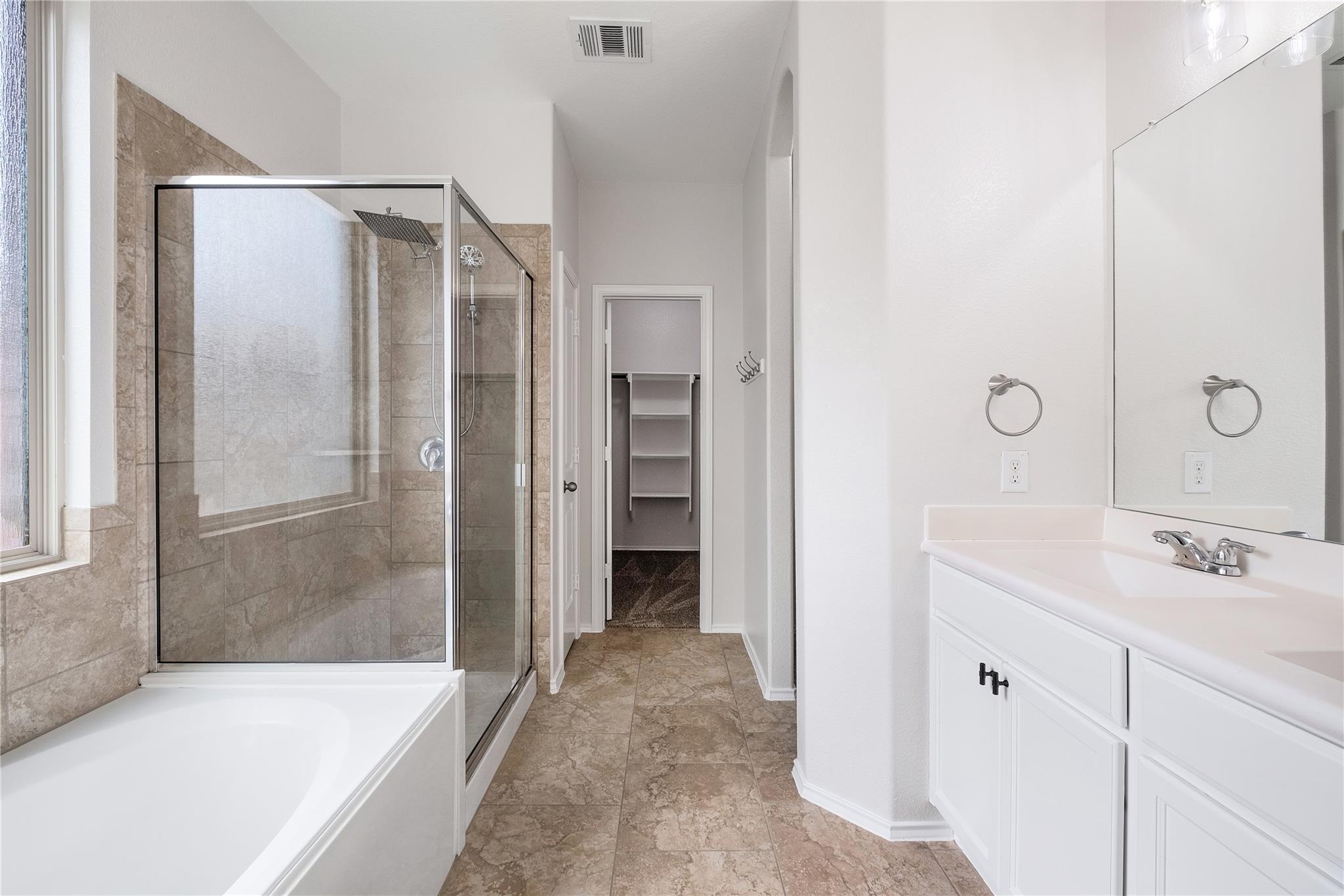 111 Colthorpe Ln, Hutto, TX 78634