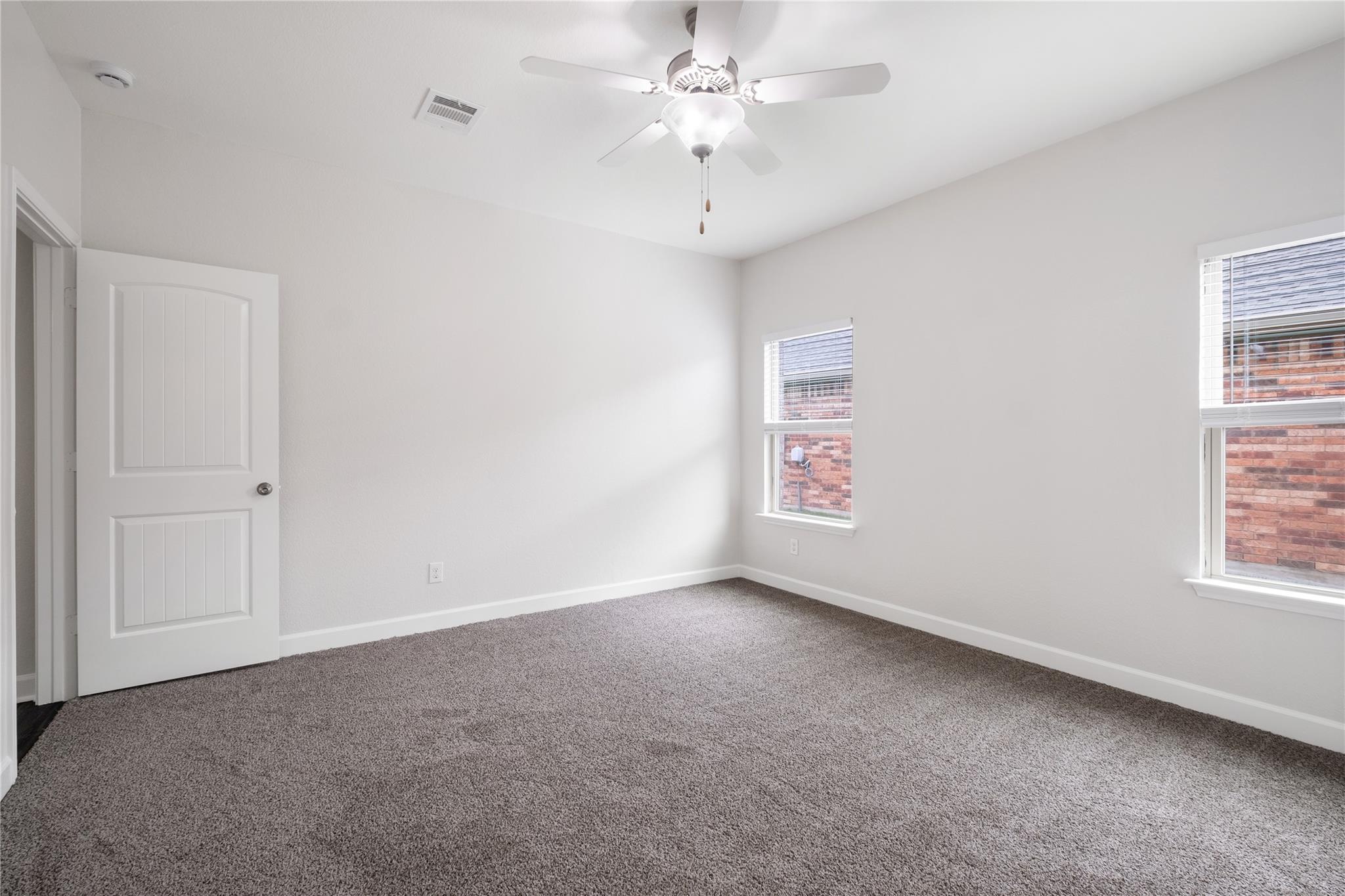 111 Colthorpe Ln, Hutto, TX 78634