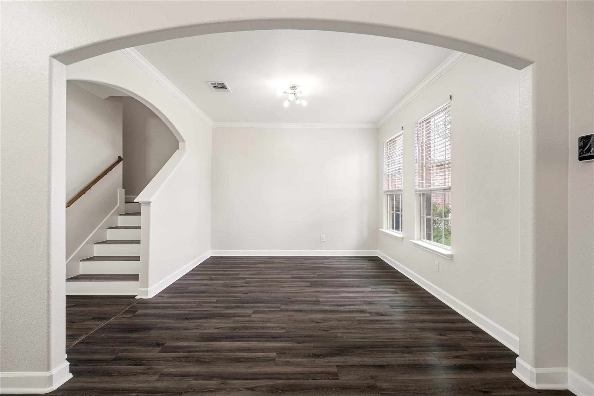 111 Colthorpe Ln, Hutto, TX 78634