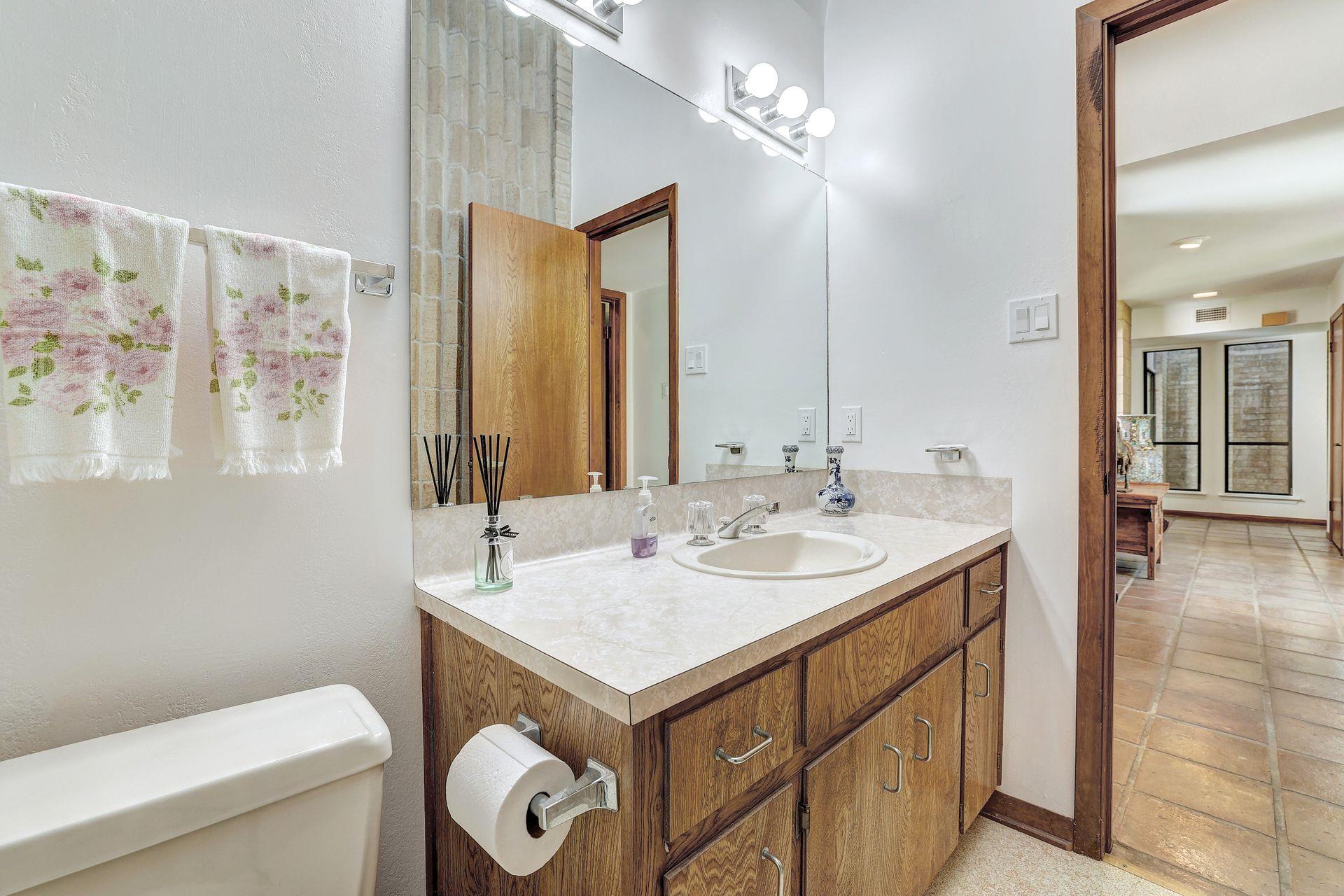 1210 Springridge St, Round Rock, TX 78664