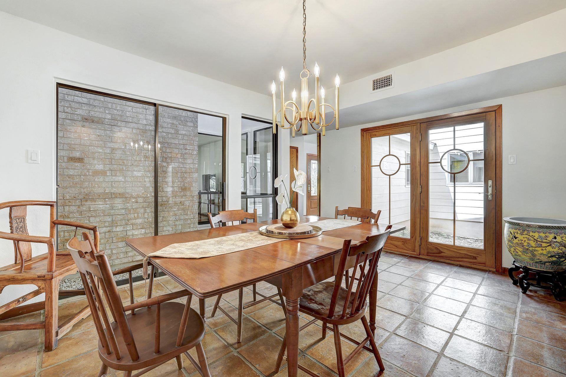 1210 Springridge St, Round Rock, TX 78664