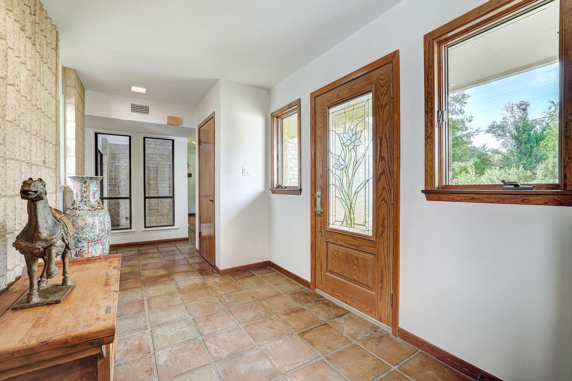 1210 Springridge St, Round Rock, TX 78664