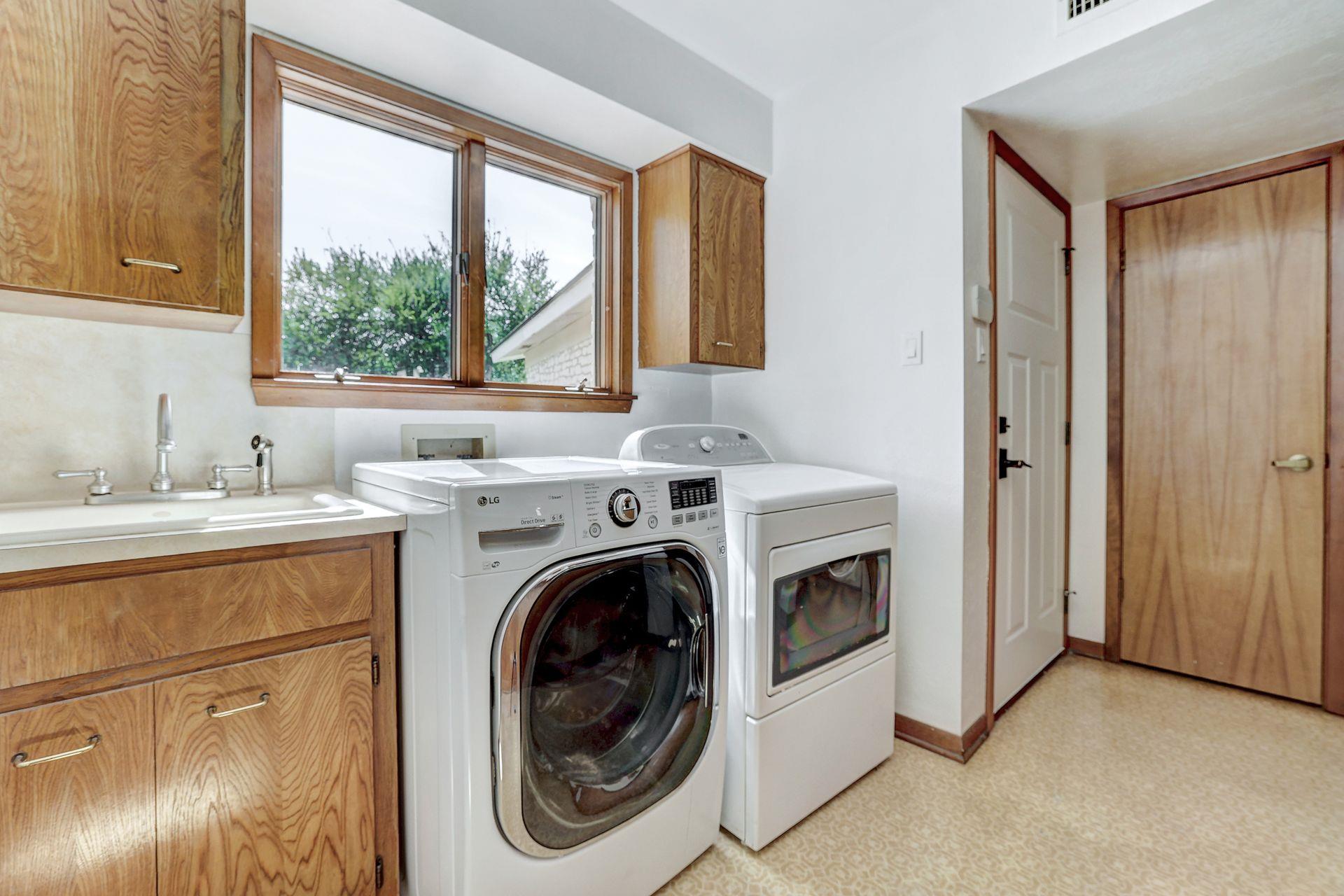 1210 Springridge St, Round Rock, TX 78664