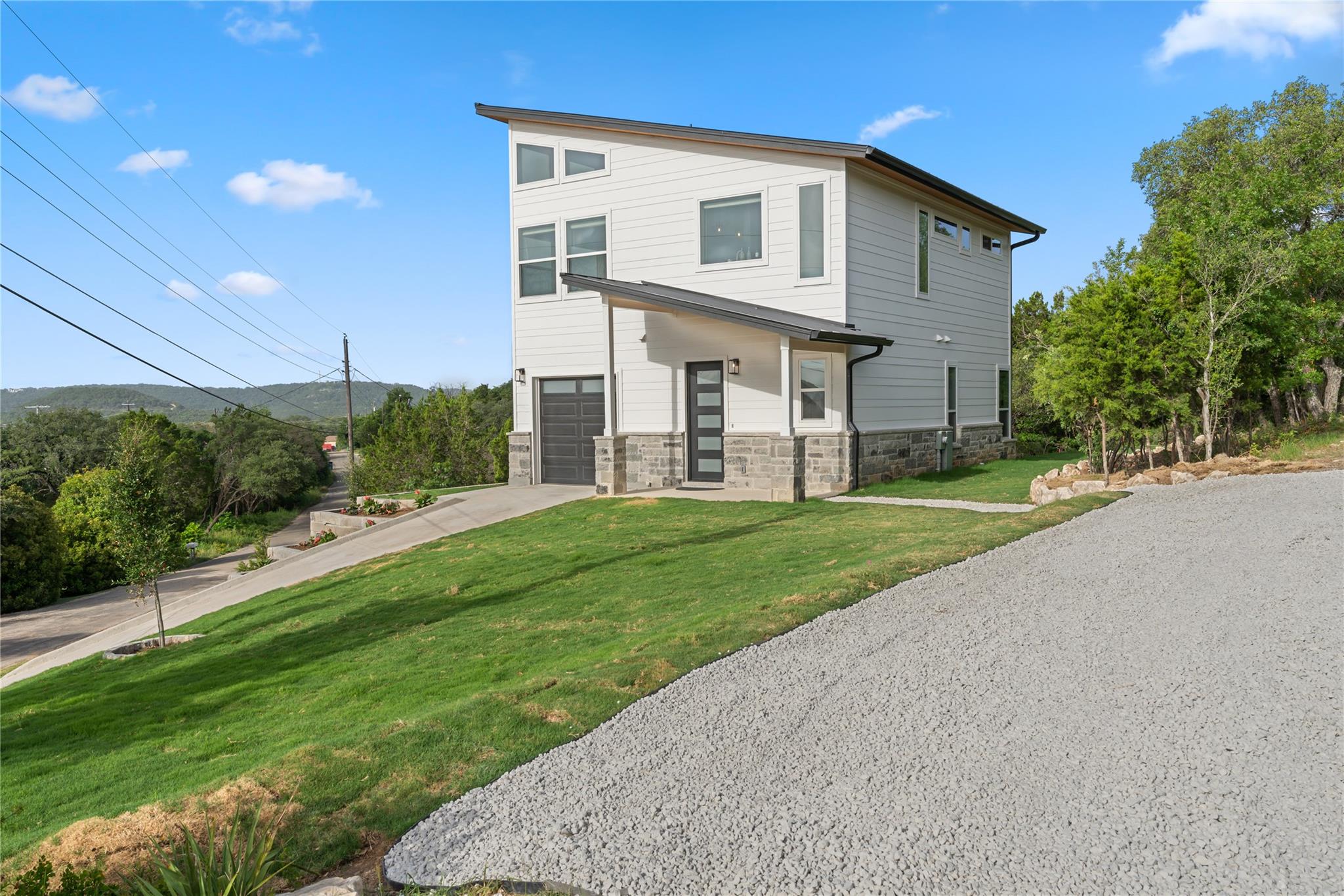 11204 Oak St, Jonestown, TX 78645