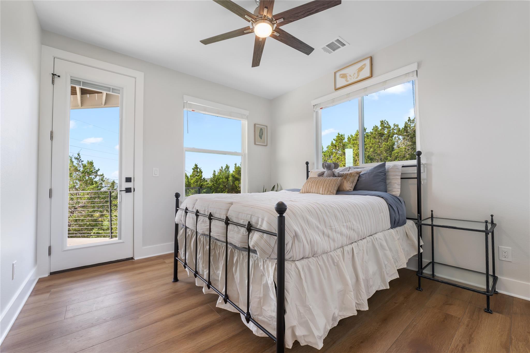 11204 Oak St, Jonestown, TX 78645