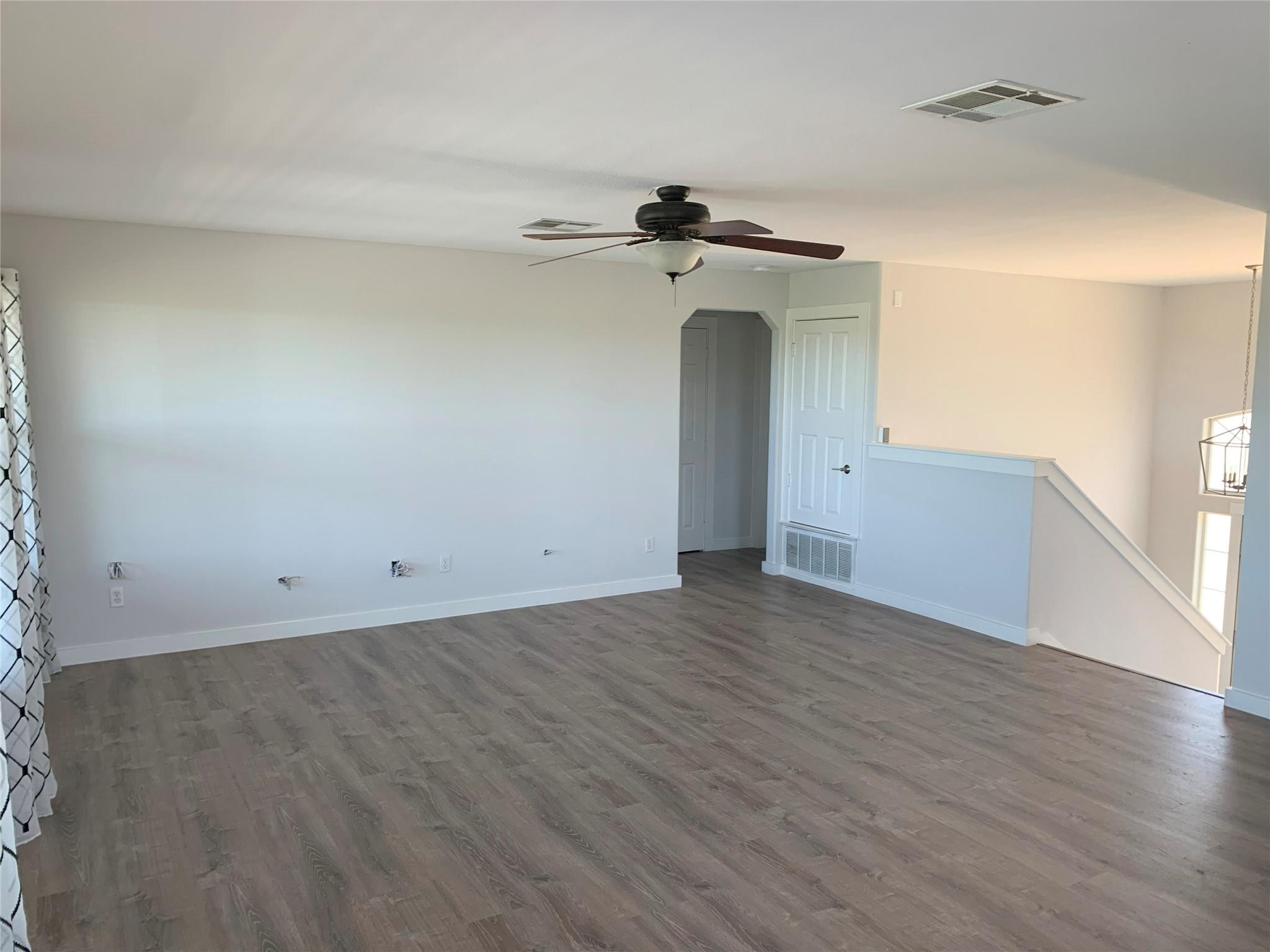 4102 Glendale Ln, Lago Vista, TX 78645