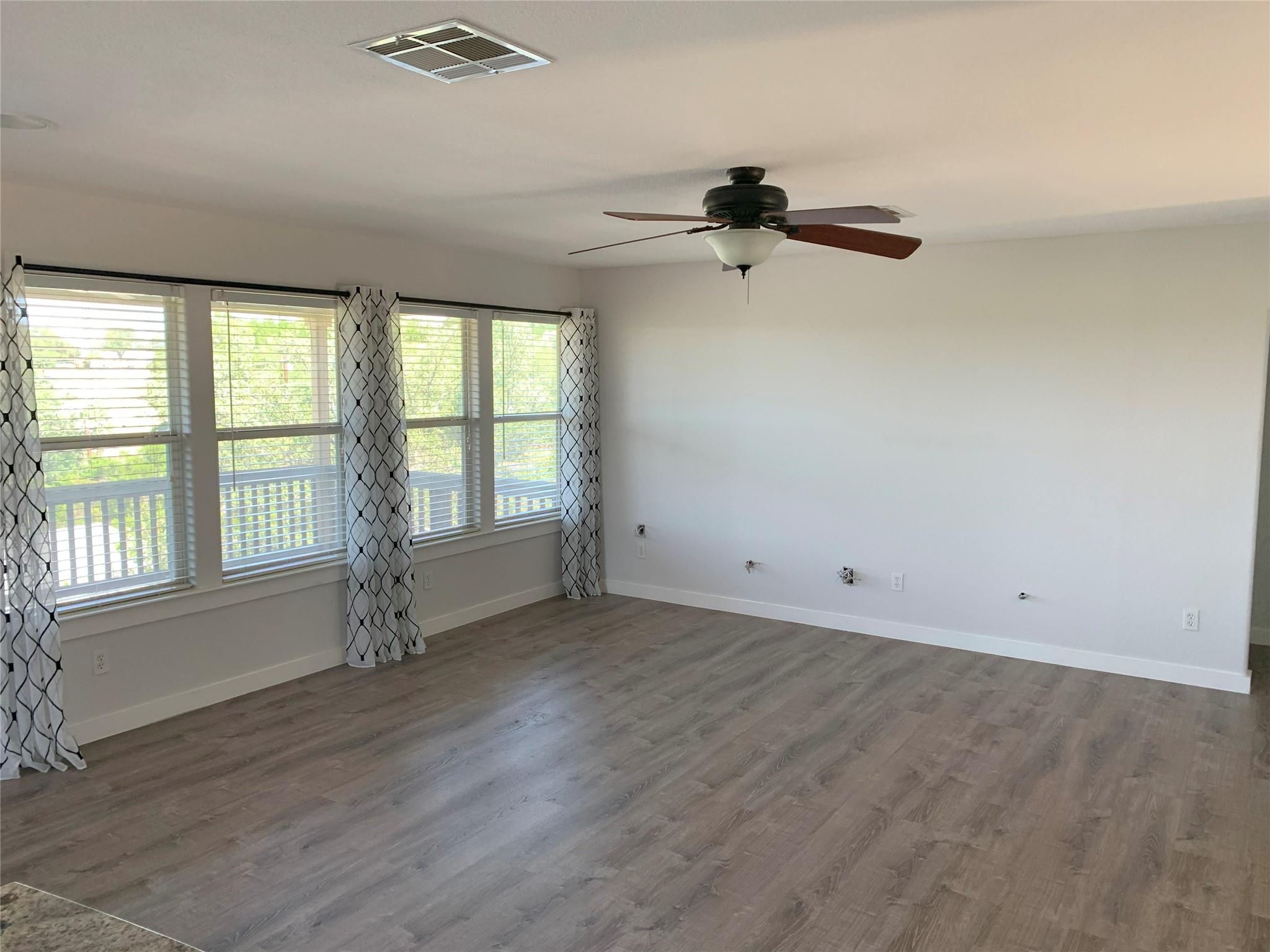 4102 Glendale Ln, Lago Vista, TX 78645