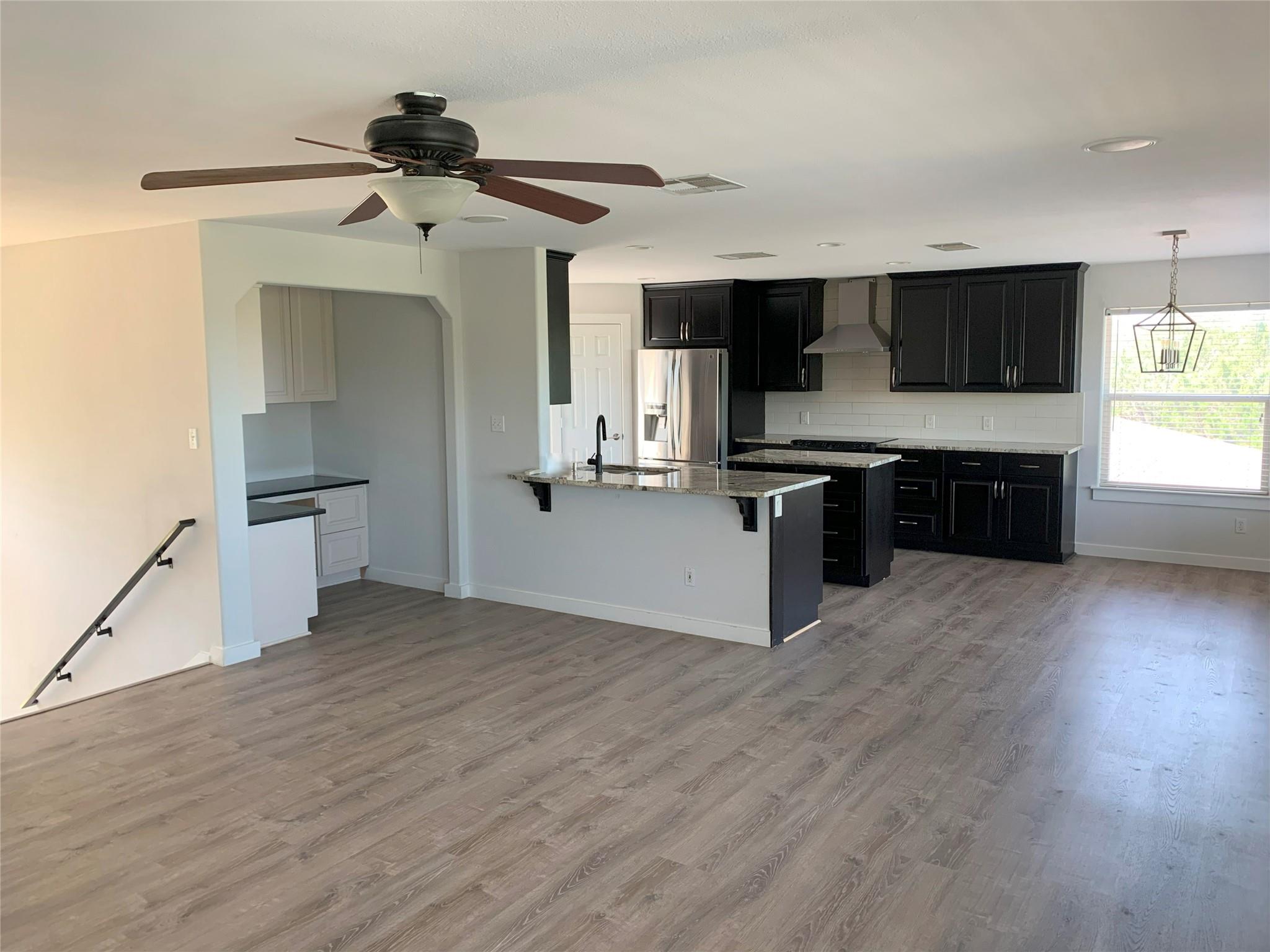 4102 Glendale Ln, Lago Vista, TX 78645