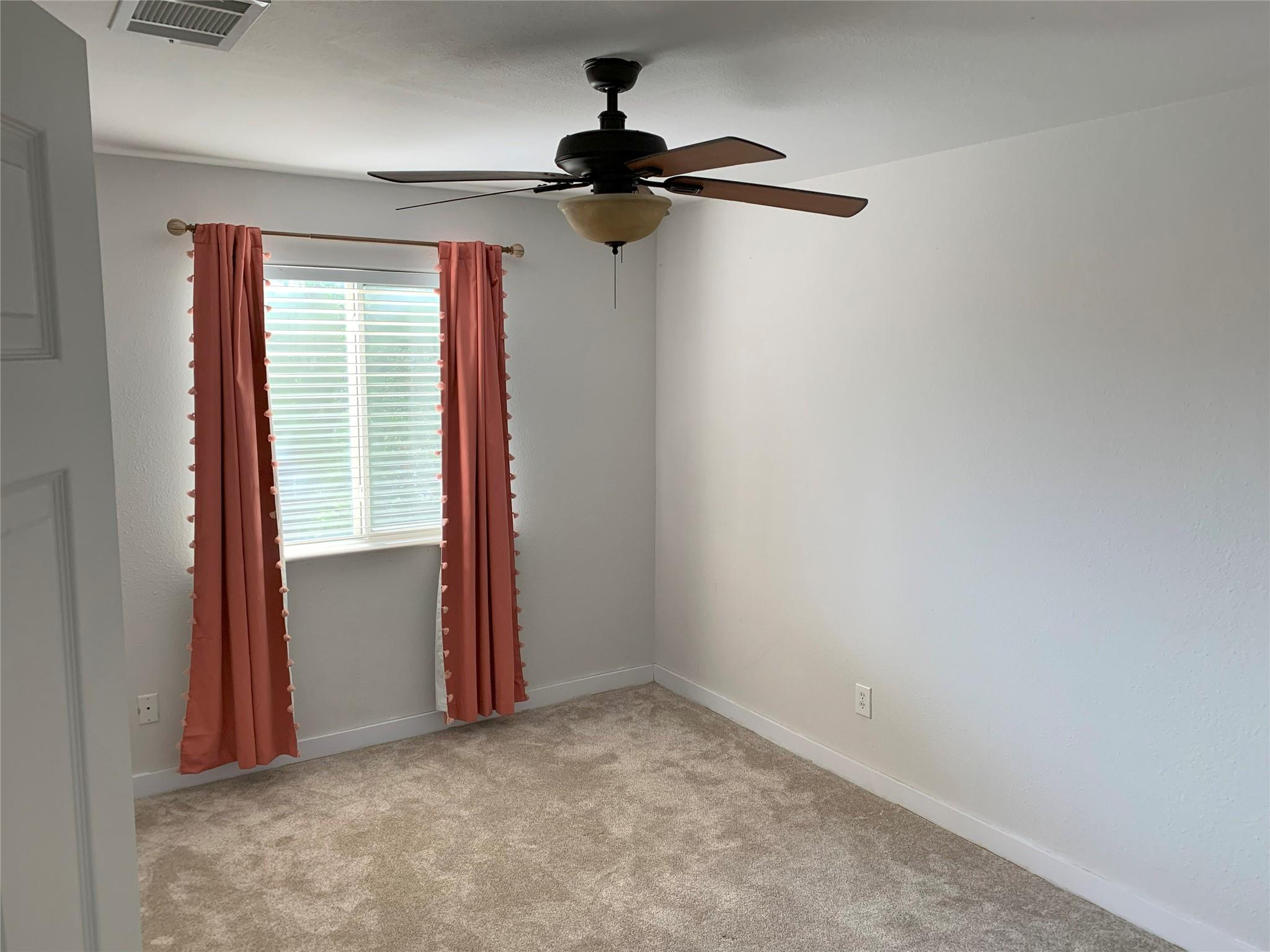 4102 Glendale Ln, Lago Vista, TX 78645