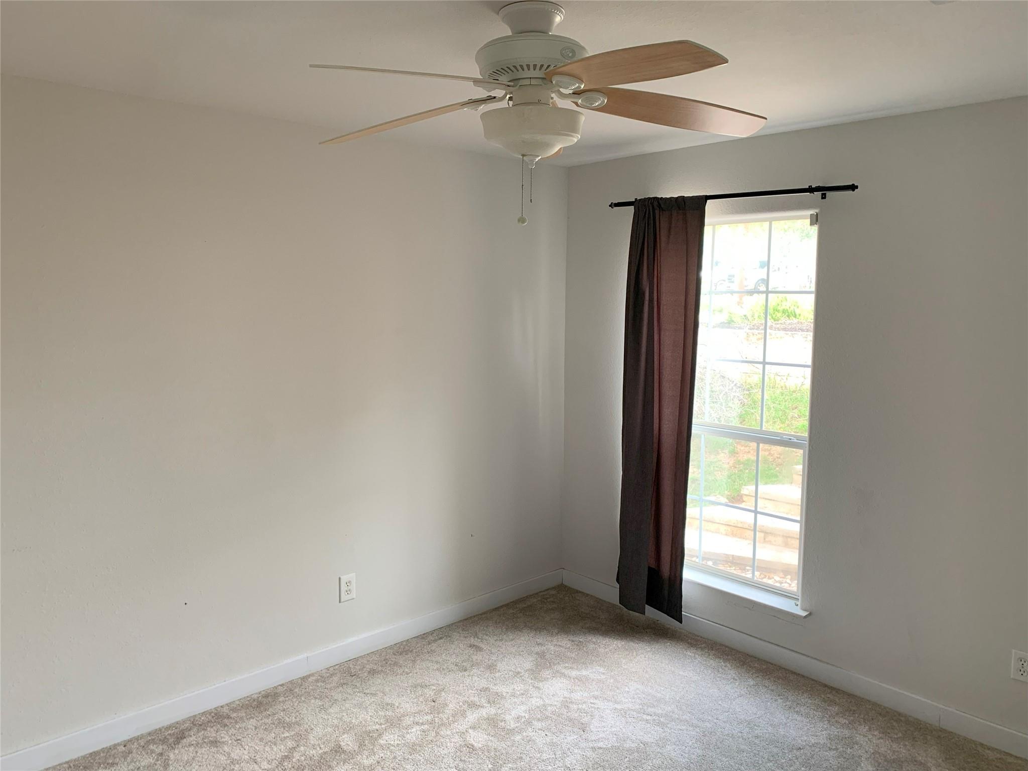 4102 Glendale Ln, Lago Vista, TX 78645