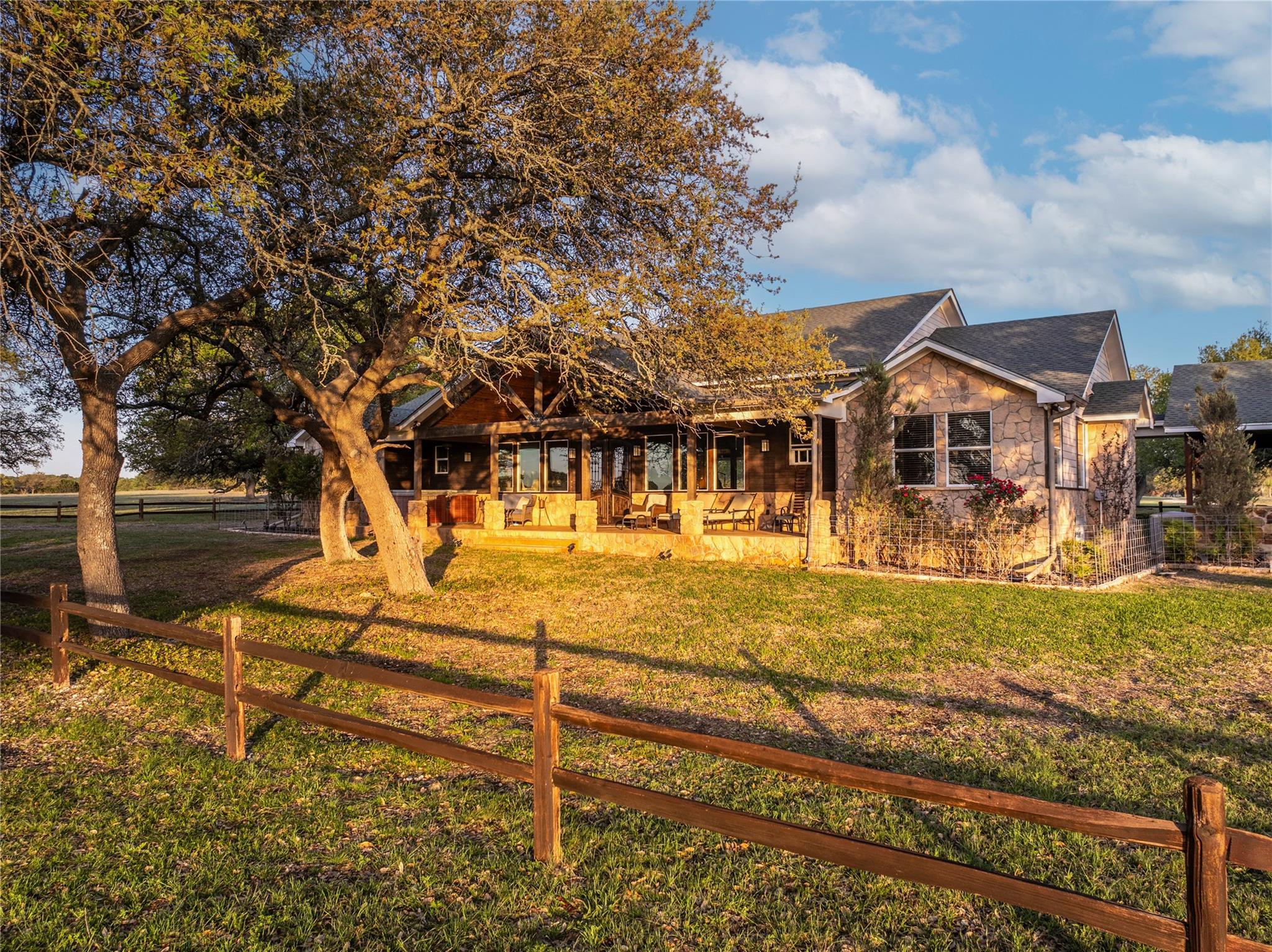 5525 Fm 2340 Rd, Burnet, TX 78611