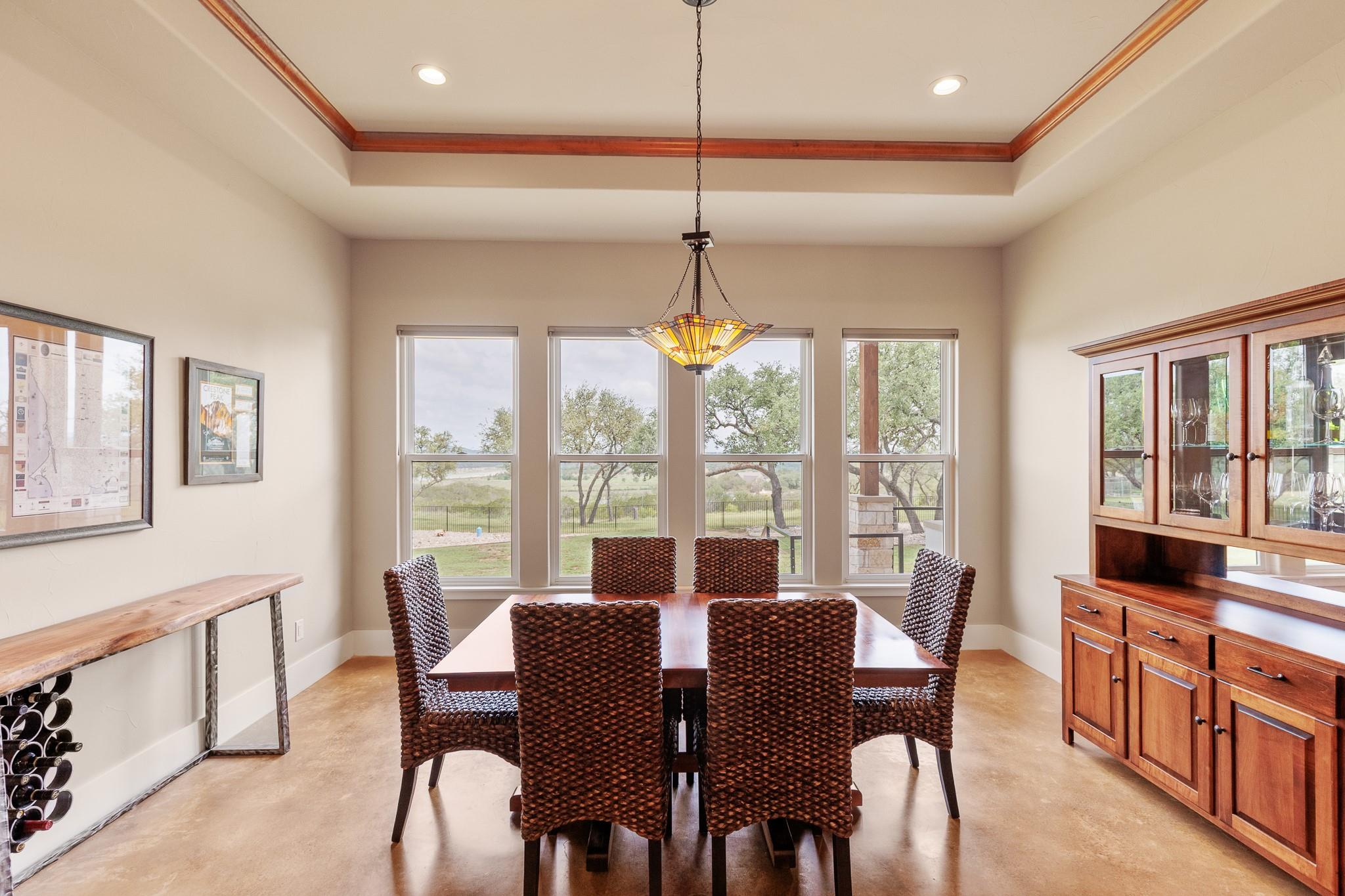 195 Chimney Cove Dr, Marble Falls, TX 78654