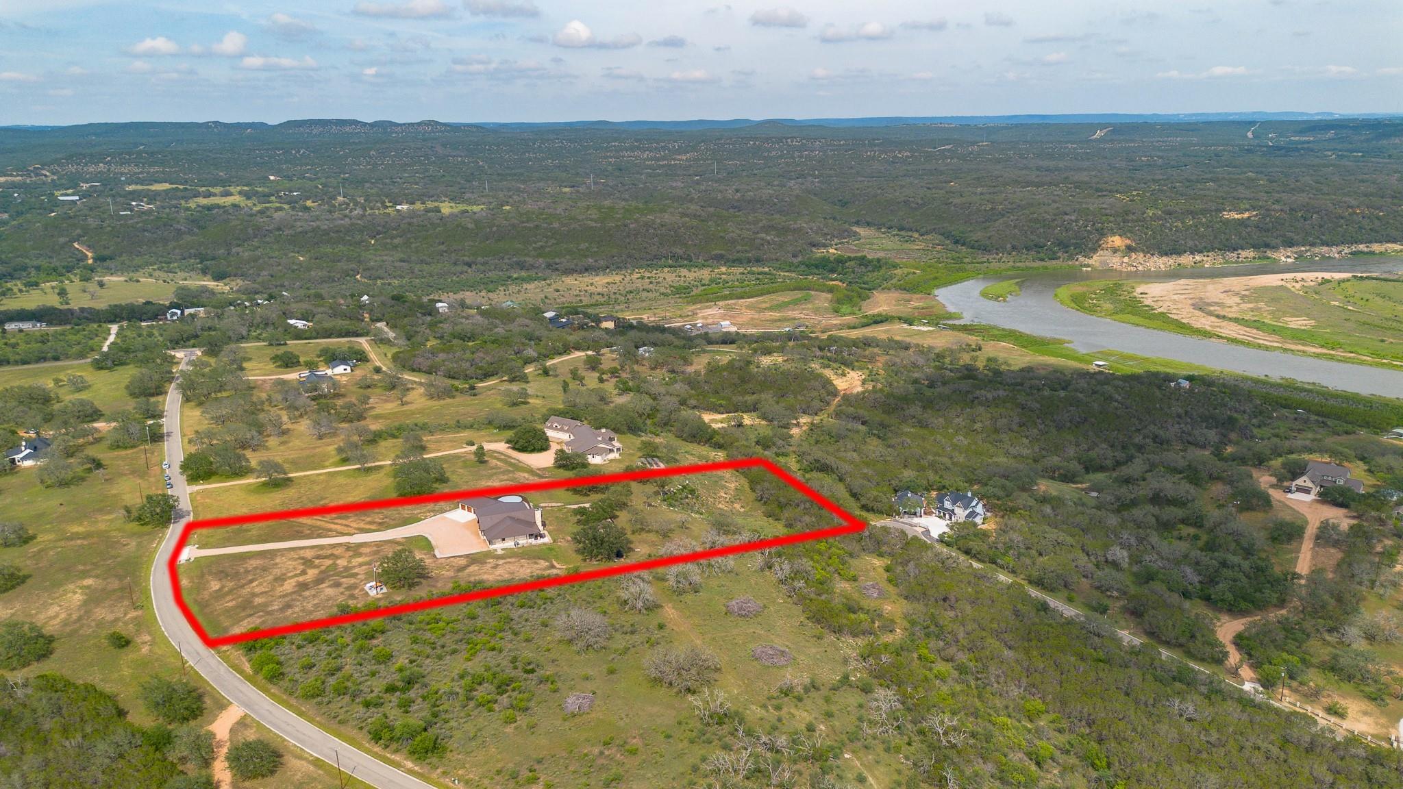 195 Chimney Cove Dr, Marble Falls, TX 78654