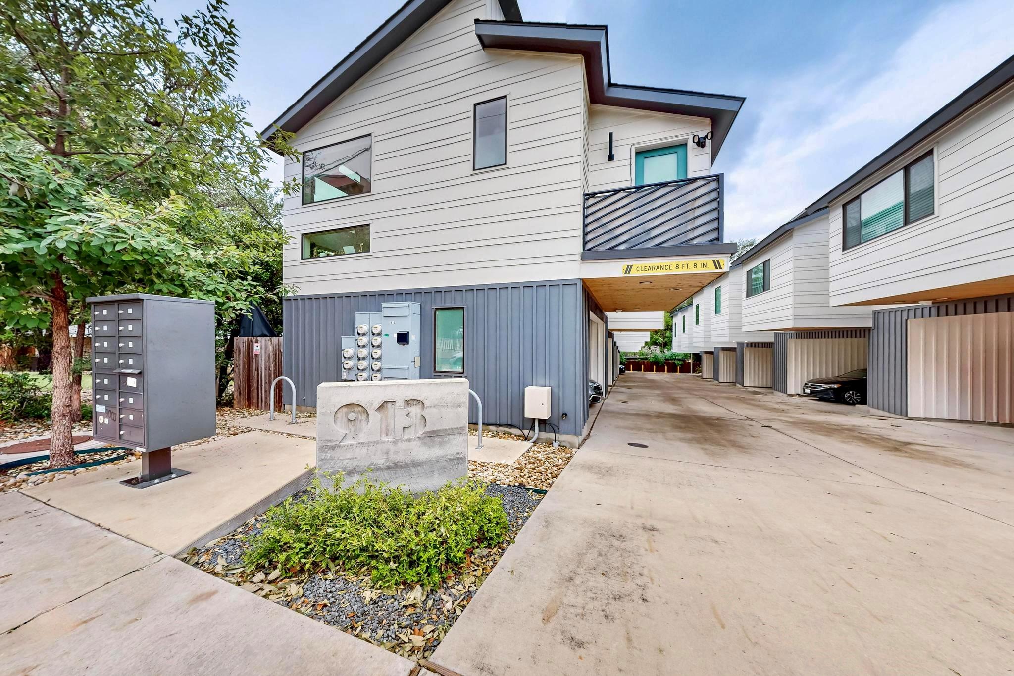 913 Duncan Ln # 103, Austin, TX 78705