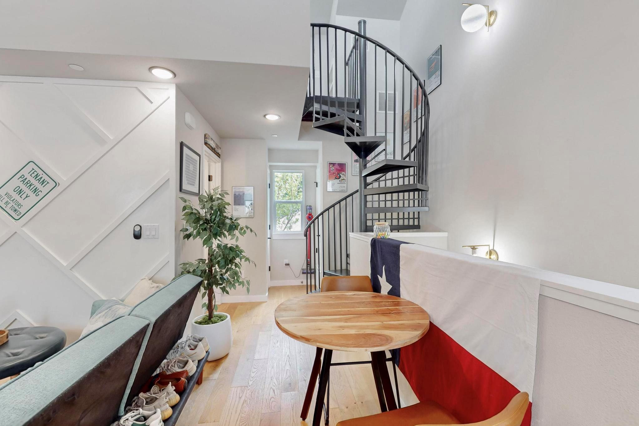 913 Duncan Ln # 103, Austin, TX 78705