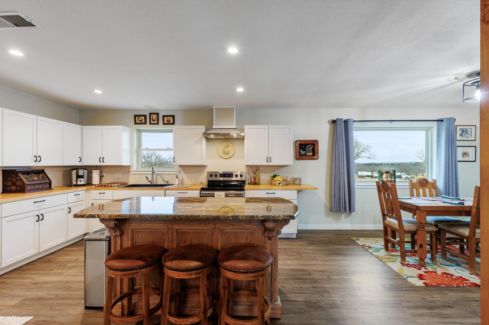 2340 E State Highway 71, Llano, TX 78643