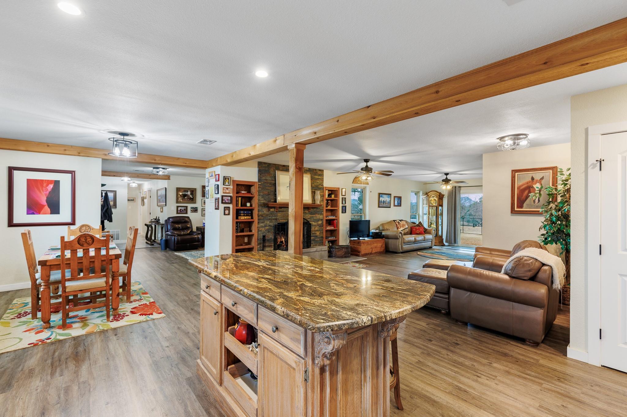 2340 E State Highway 71, Llano, TX 78643