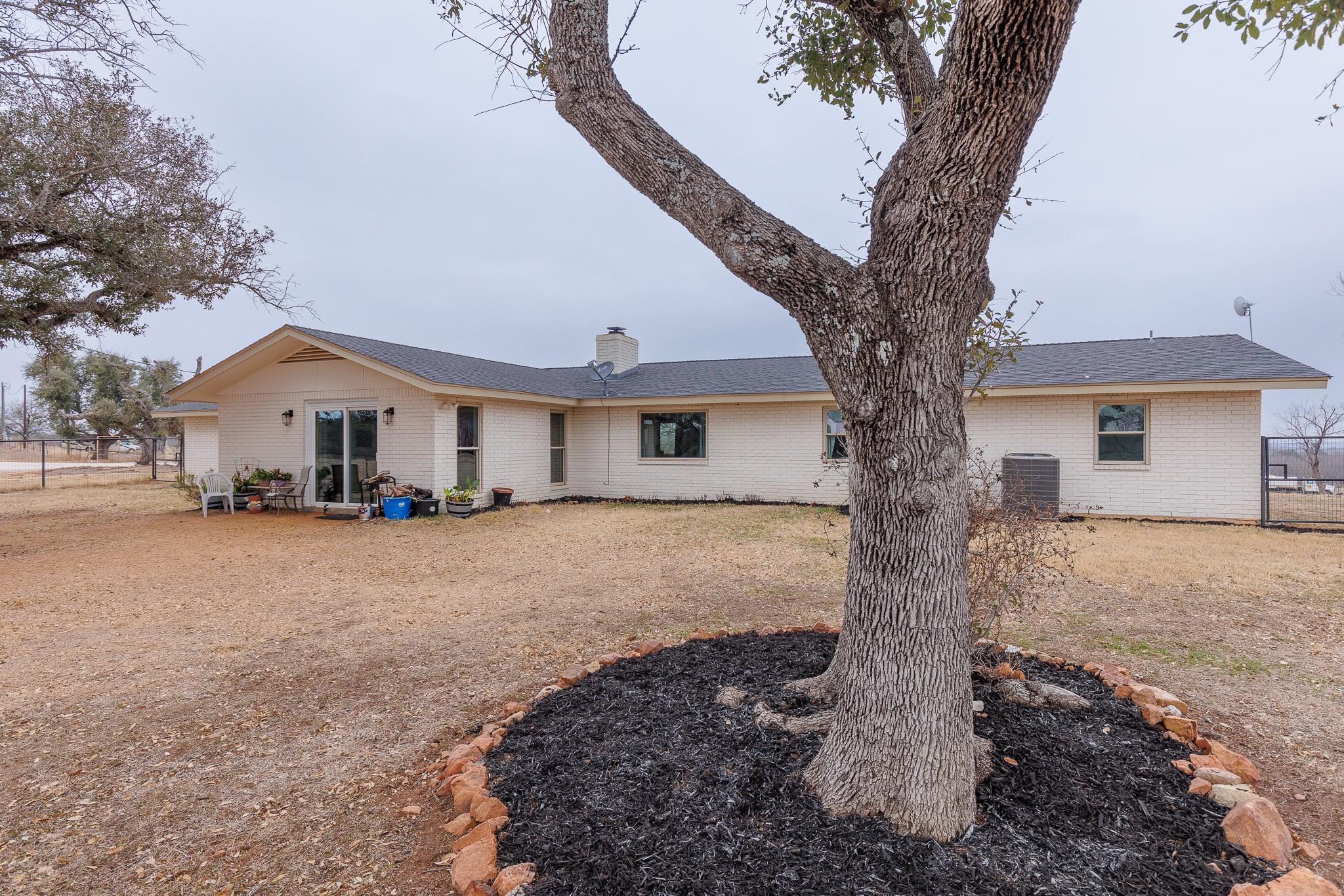 2340 E State Highway 71, Llano, TX 78643