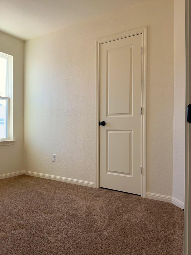 2002 W 2nd St # 1302, Taylor, TX 76574