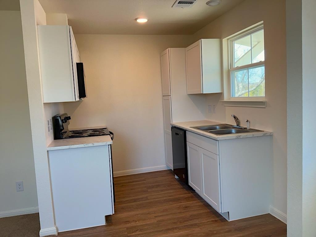 2002 W 2nd St # 1302, Taylor, TX 76574