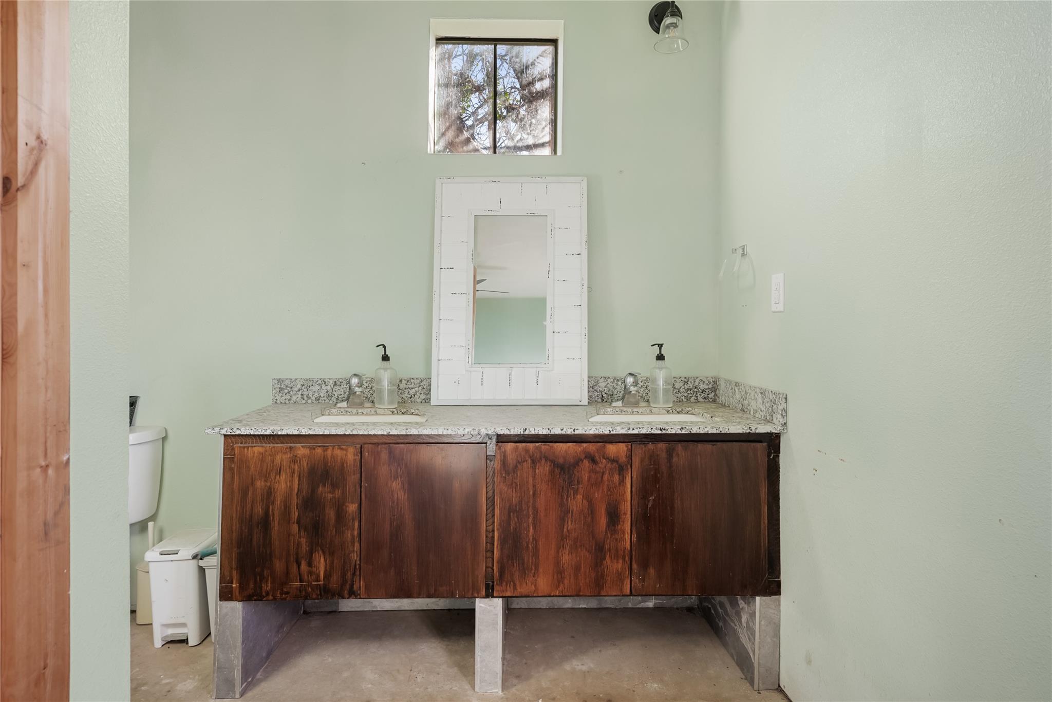 474 Heidenreich Ln, Kyle, TX 78640