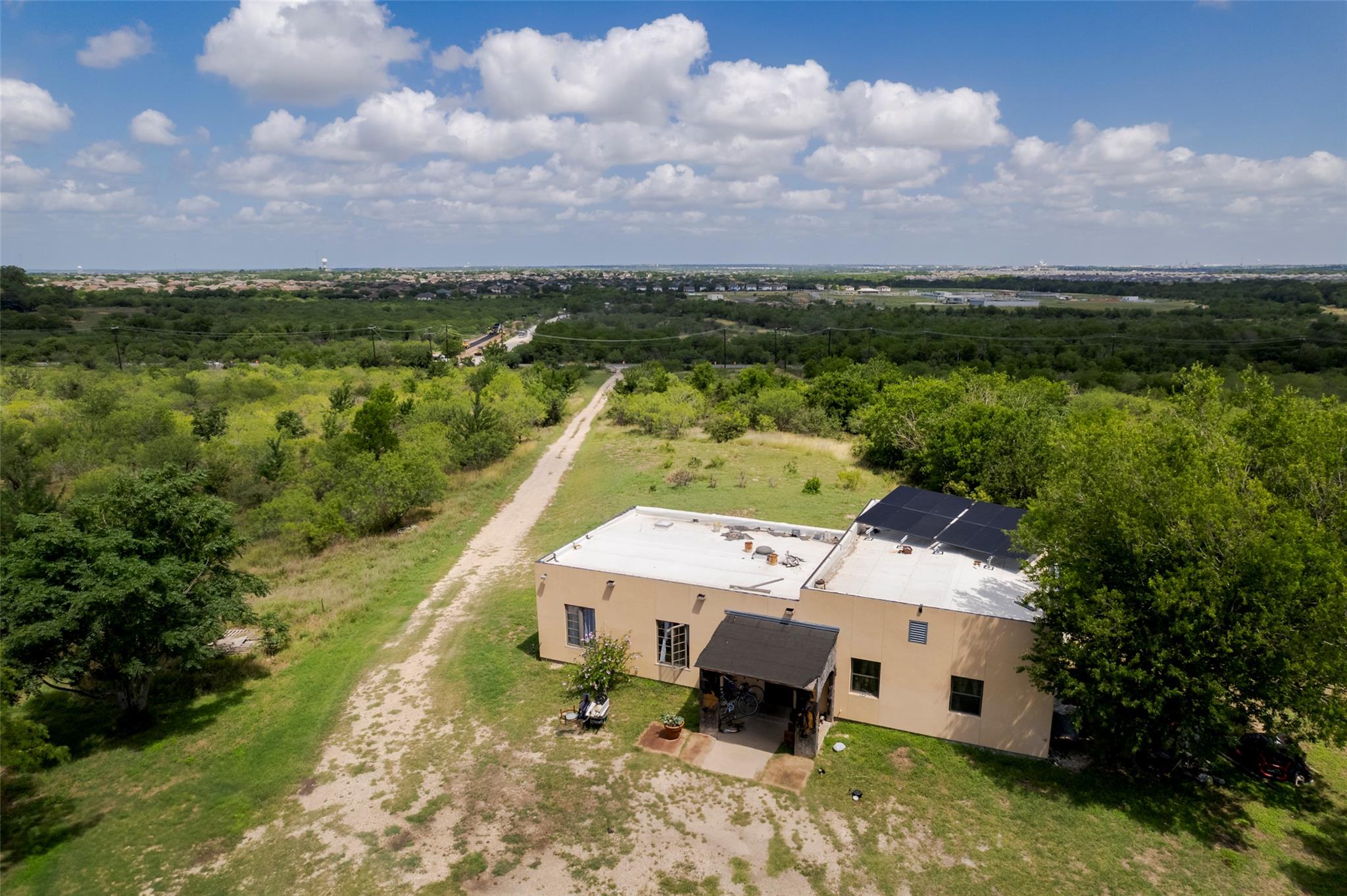 474 Heidenreich Ln, Kyle, TX 78640