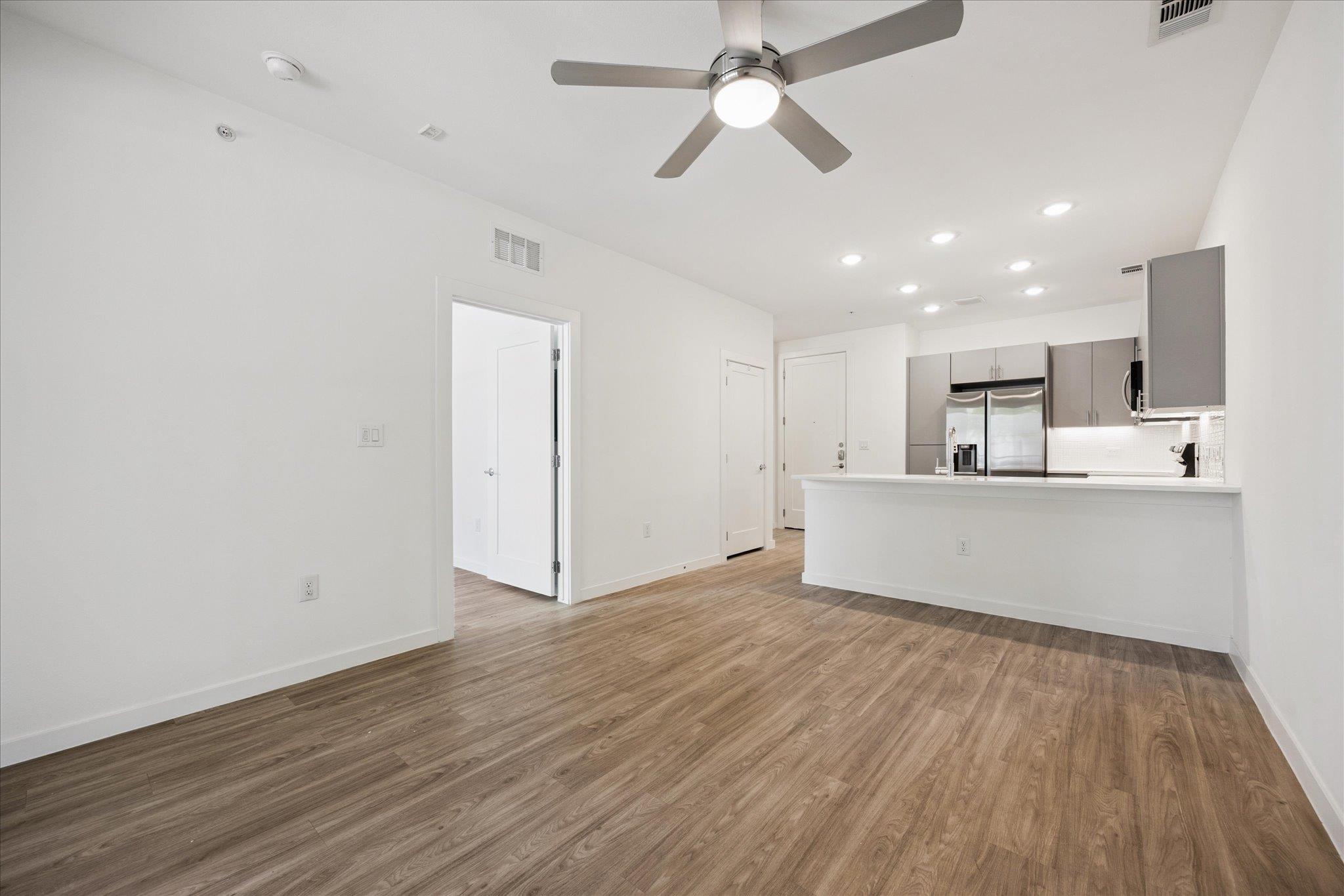 4801 Springdale Rd # 2006, Austin, TX 78723