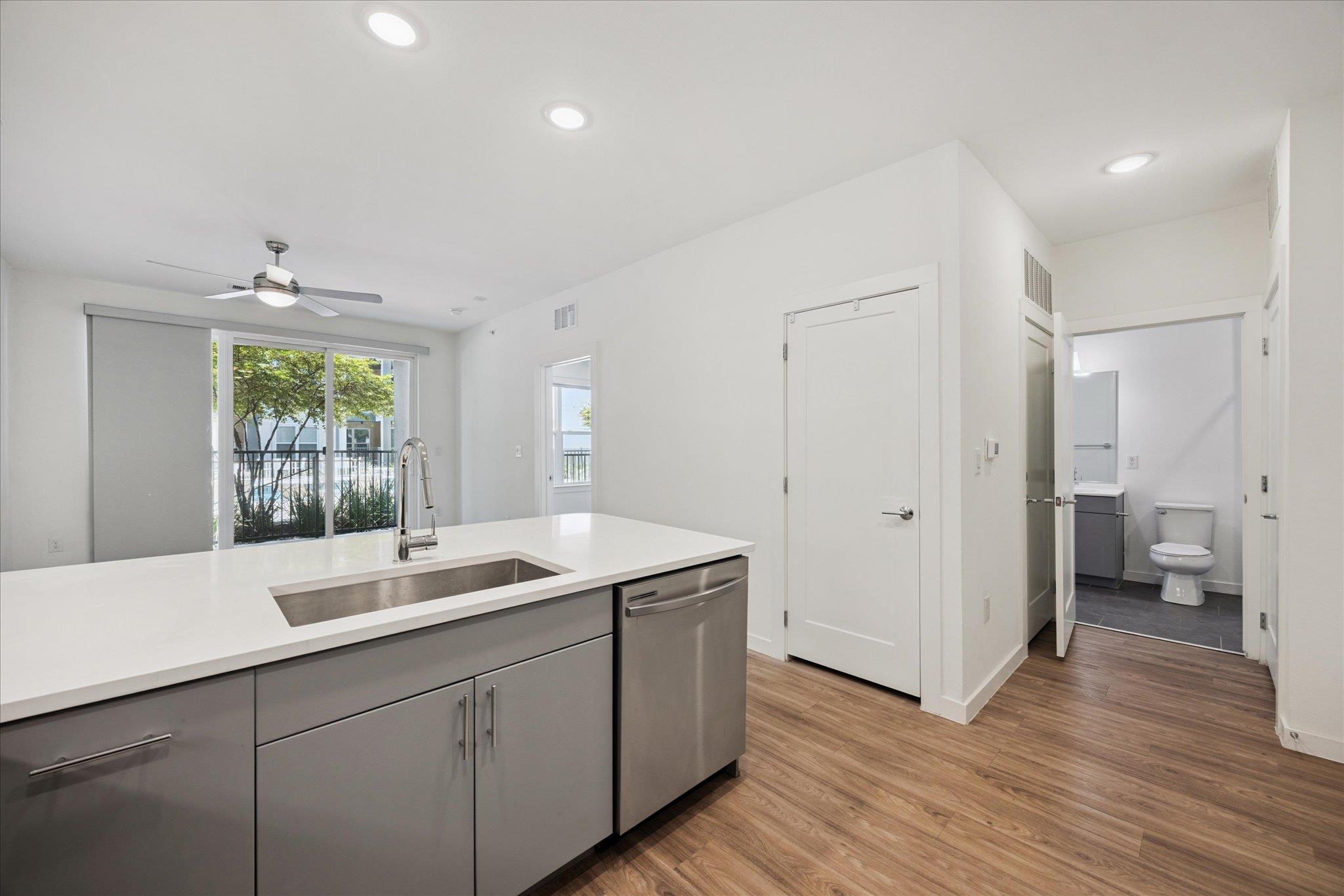 4801 Springdale Rd # 2006, Austin, TX 78723