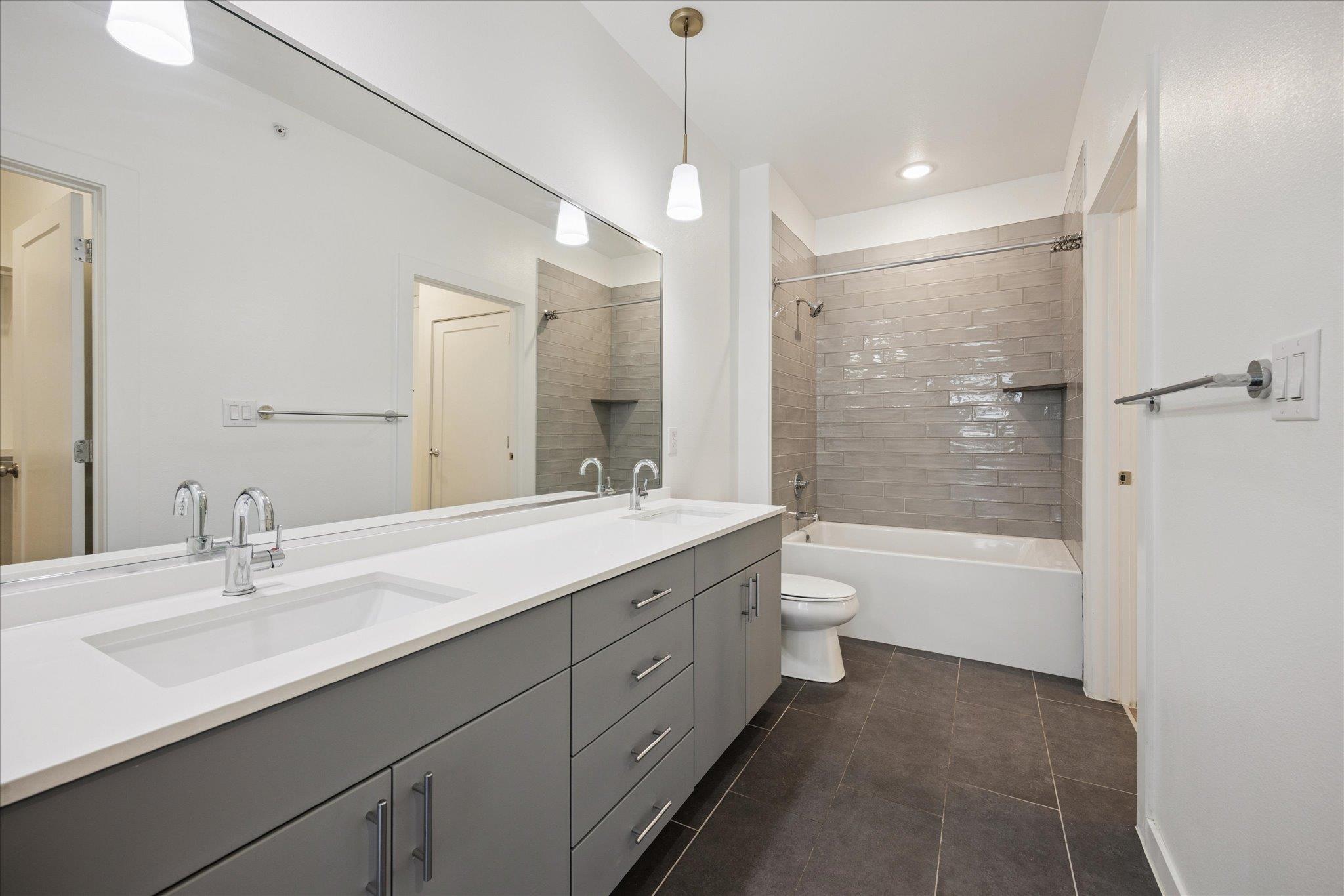 4801 Springdale Rd # 2006, Austin, TX 78723