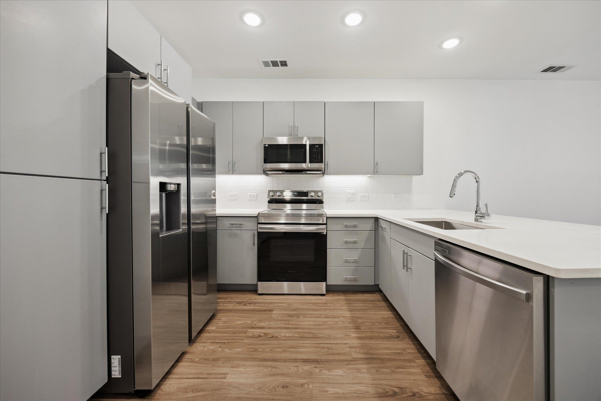 4801 Springdale Rd # 2006, Austin, TX 78723