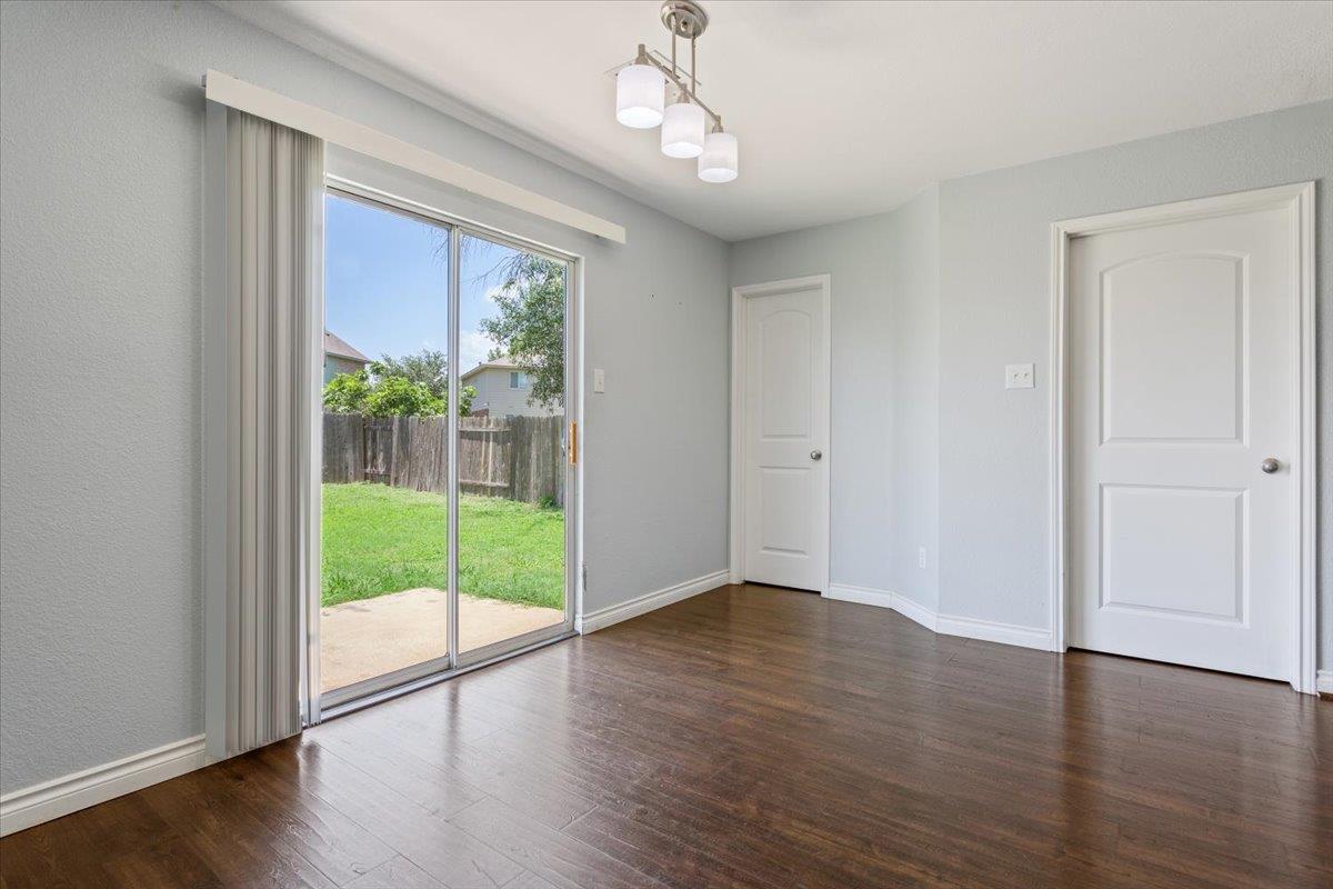 1450 Newbury St, Georgetown, TX 78626