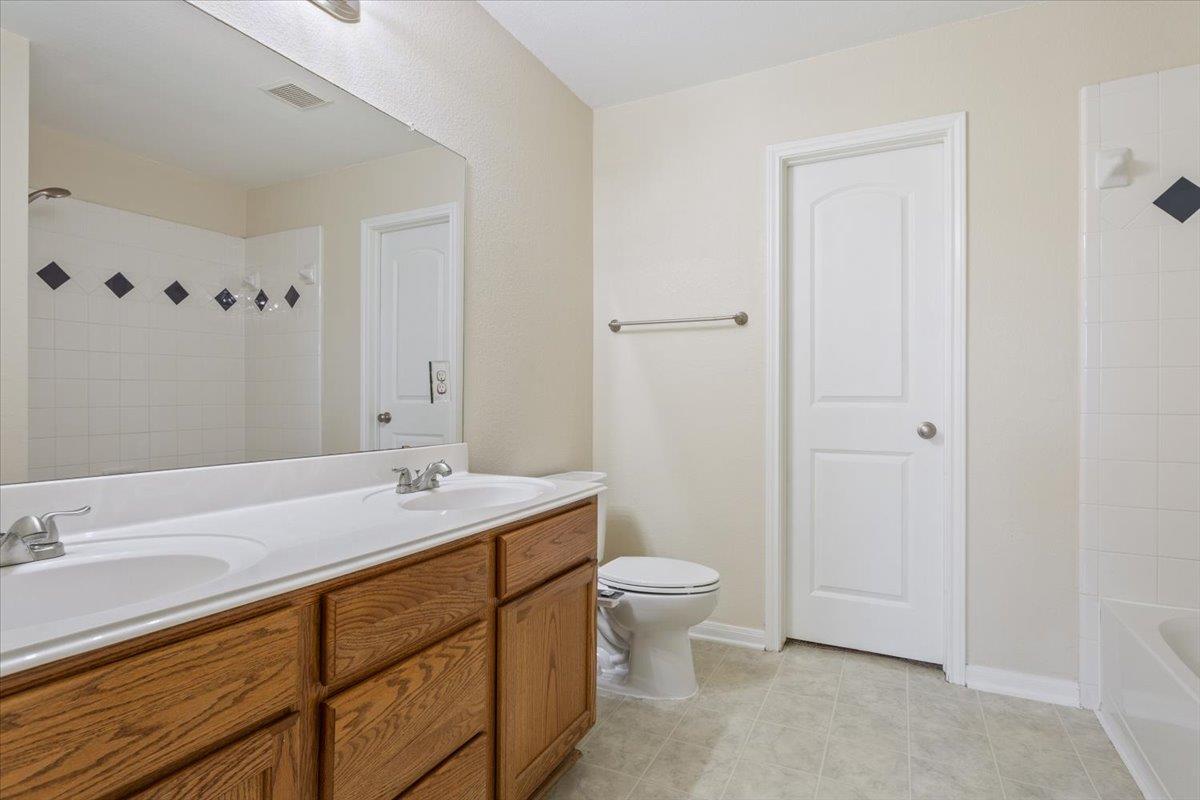 1450 Newbury St, Georgetown, TX 78626