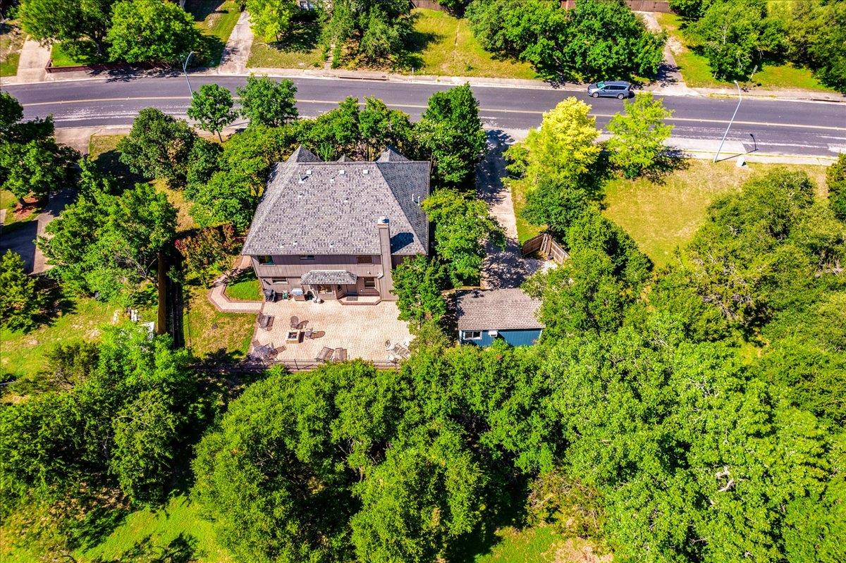 8210 LANDSMAN Dr, Austin, TX 78736