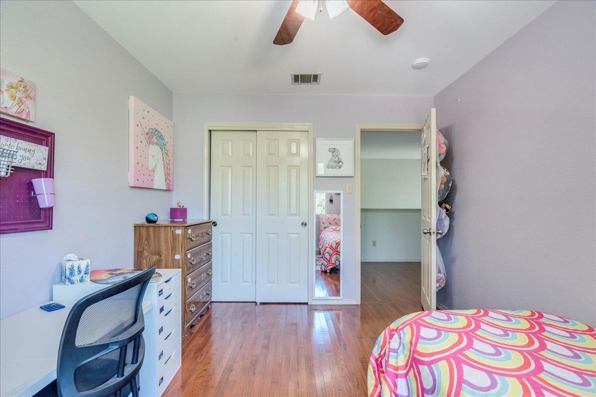 8210 LANDSMAN Dr, Austin, TX 78736