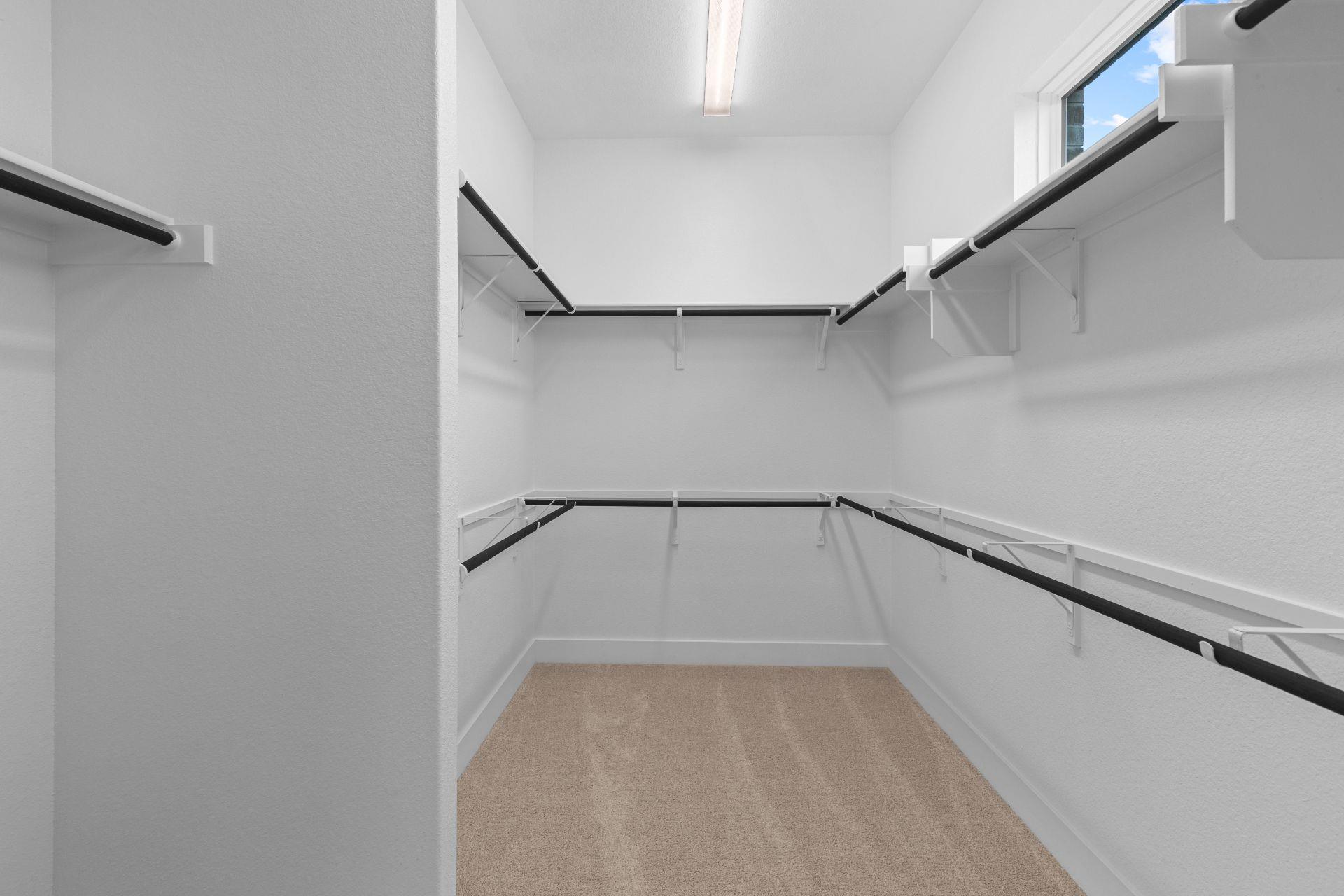 301 Yaklin Dr, Liberty Hill, TX 78642