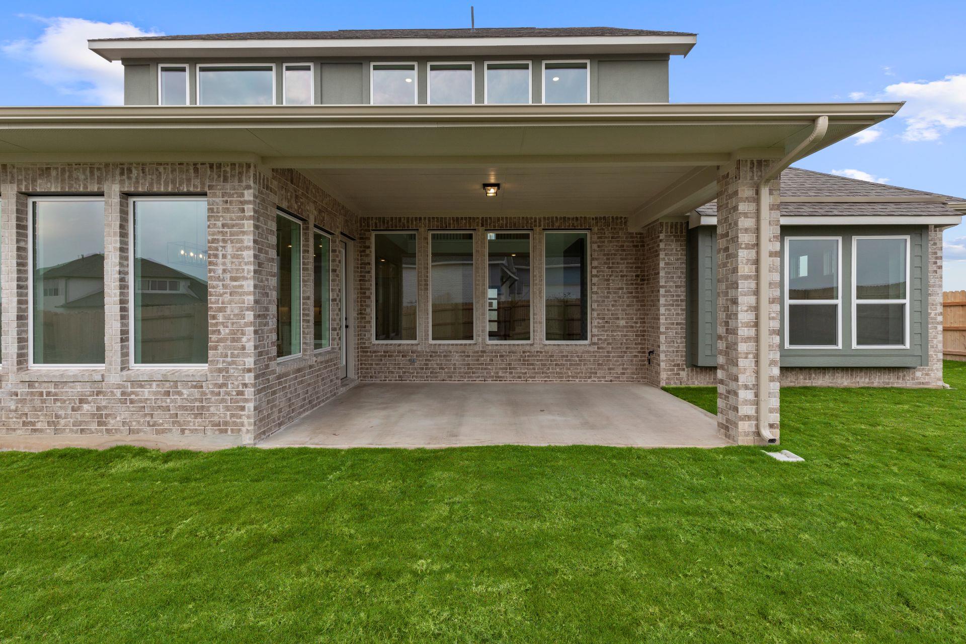 301 Yaklin Dr, Liberty Hill, TX 78642