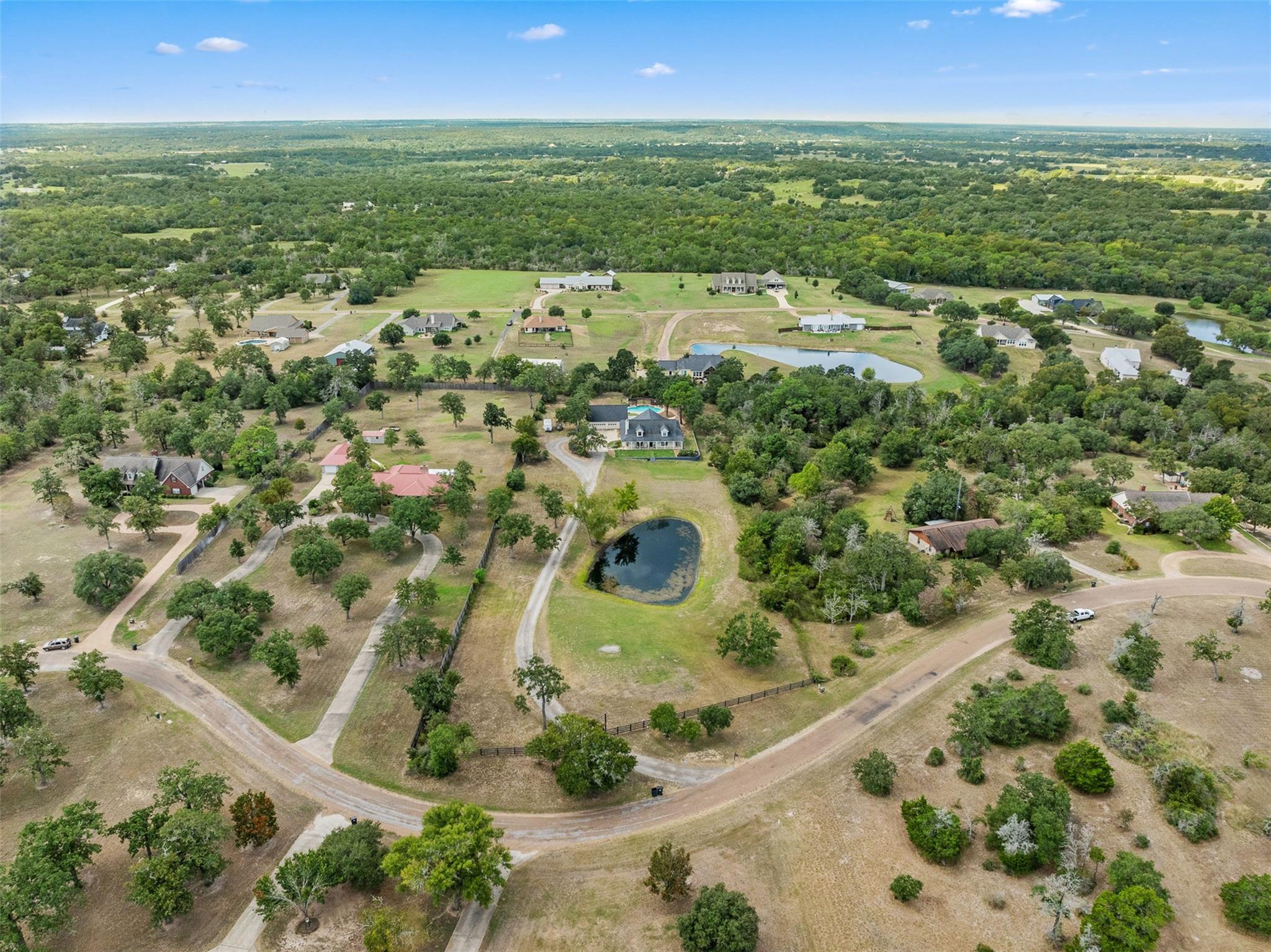3275 Forest Hill East Dr, La Grange, TX 78945