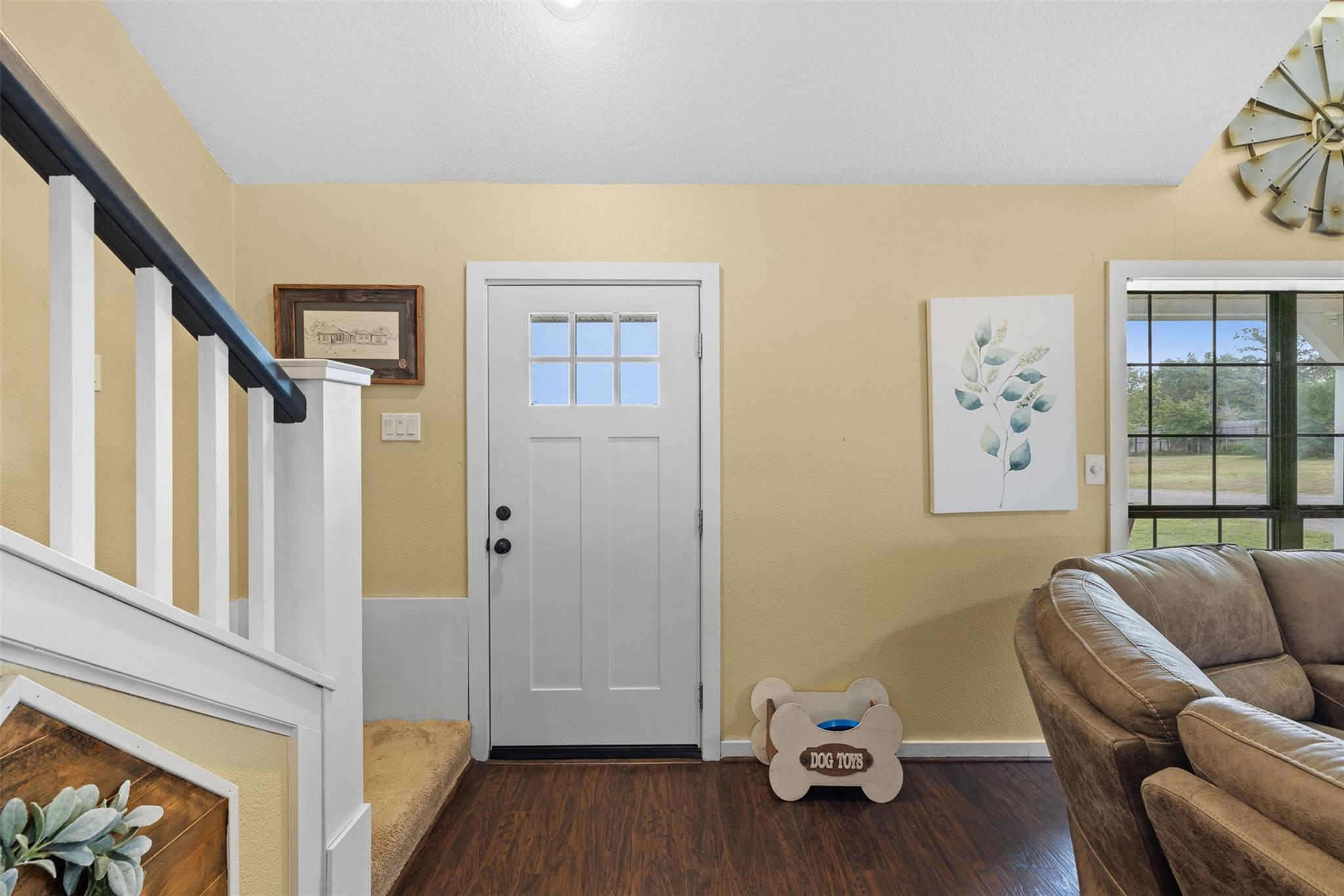 3275 Forest Hill East Dr, La Grange, TX 78945