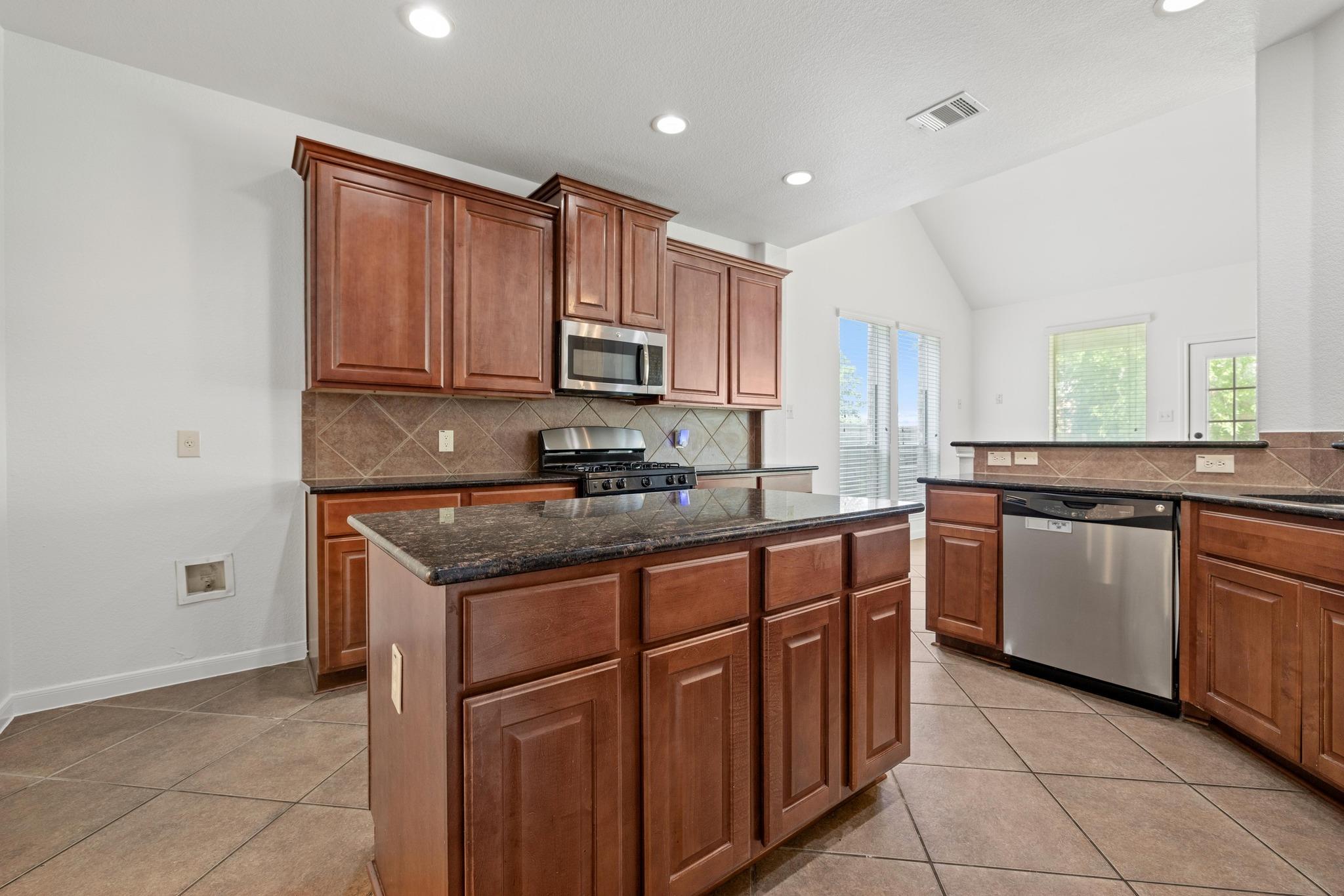 20936 Prestwick Dr, Hutto, TX 78634