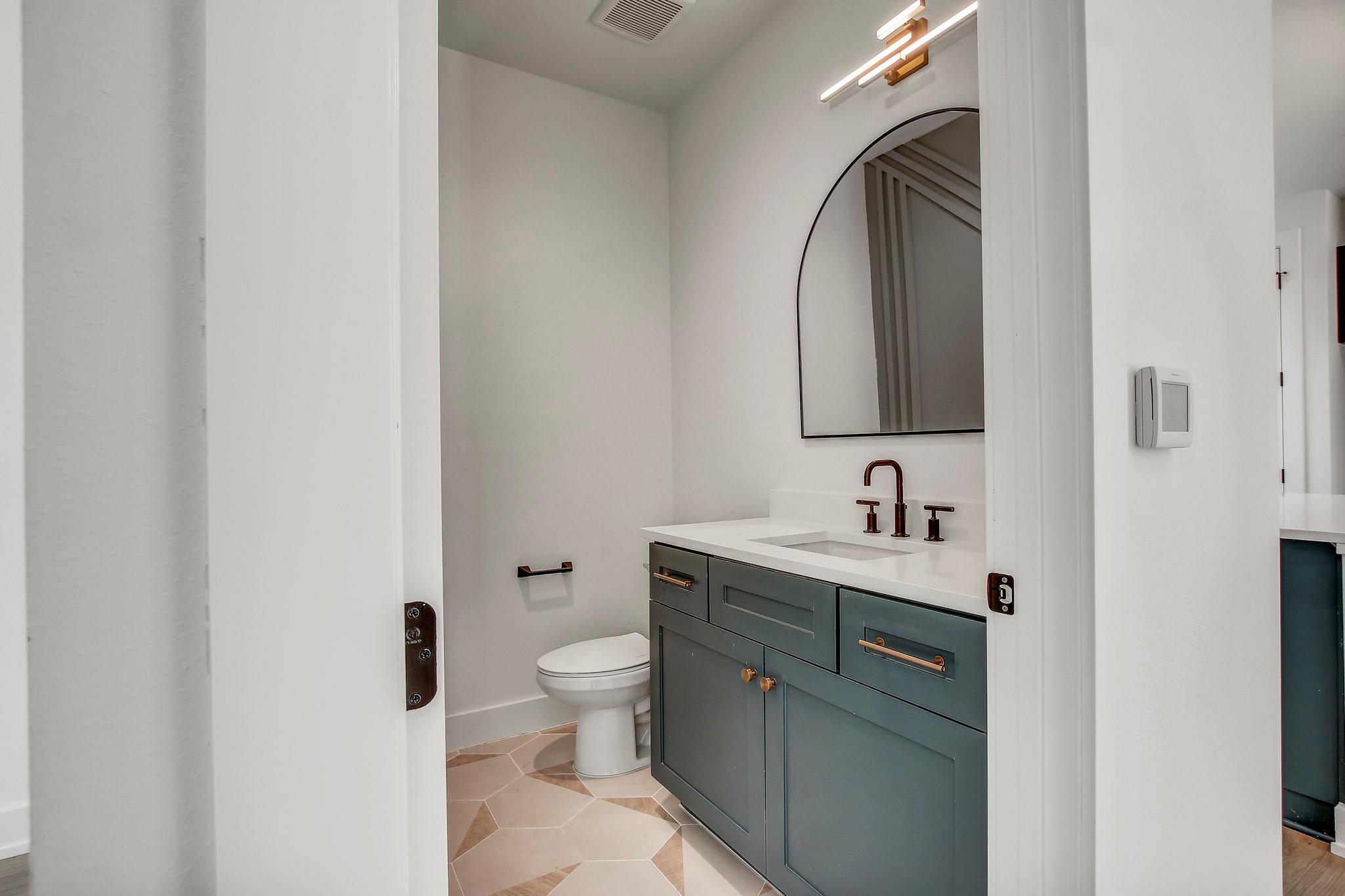 4127 E 12th St # 1, Austin, TX 78721