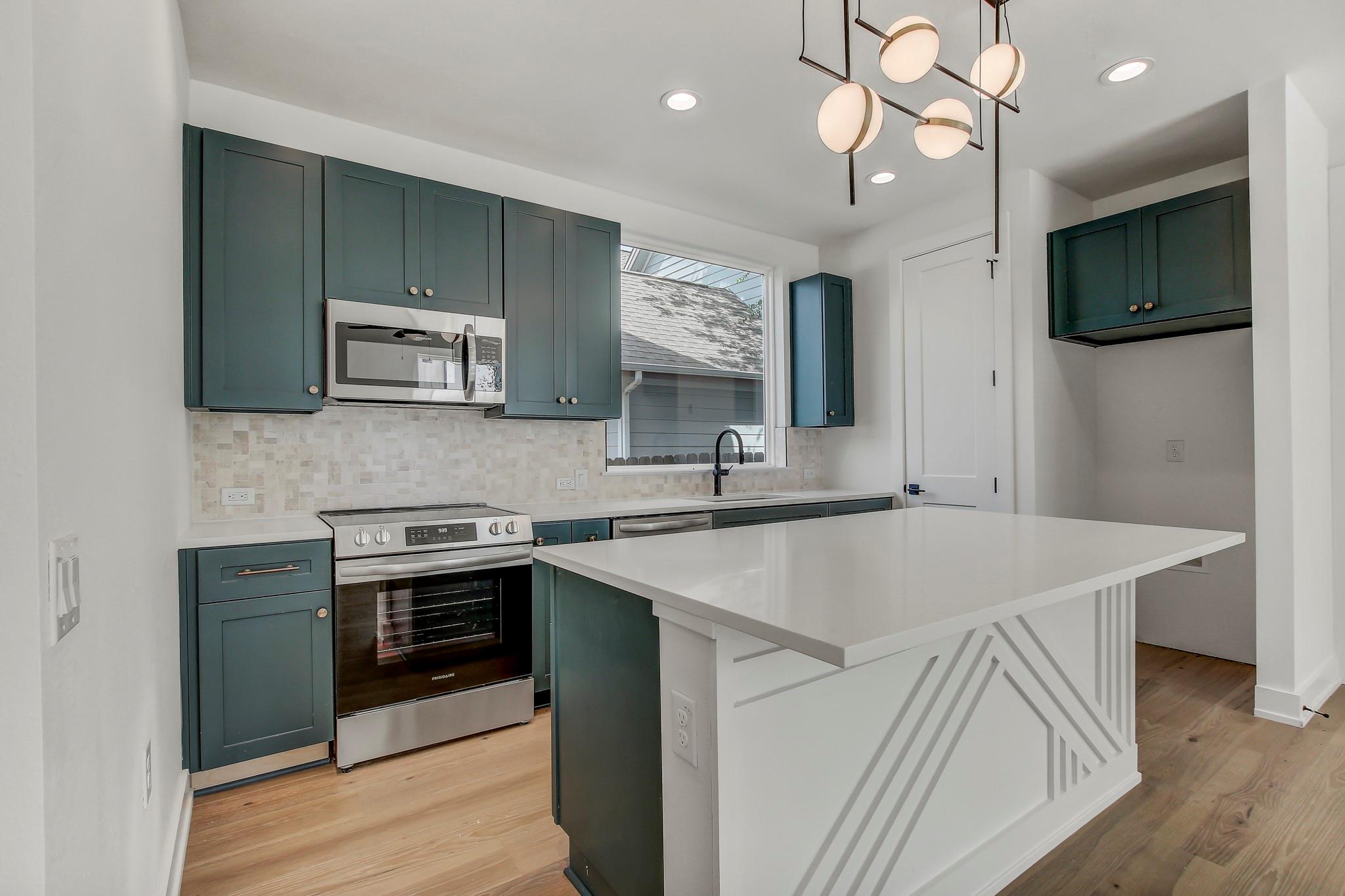 4127 E 12th St # 1, Austin, TX 78721