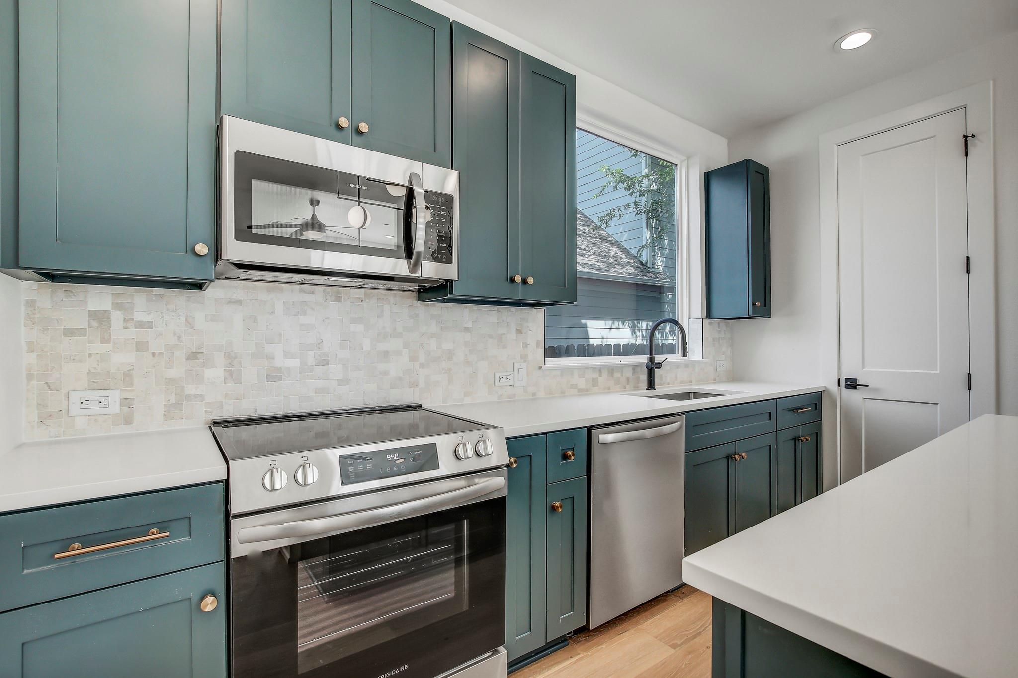 4127 E 12th St # 1, Austin, TX 78721