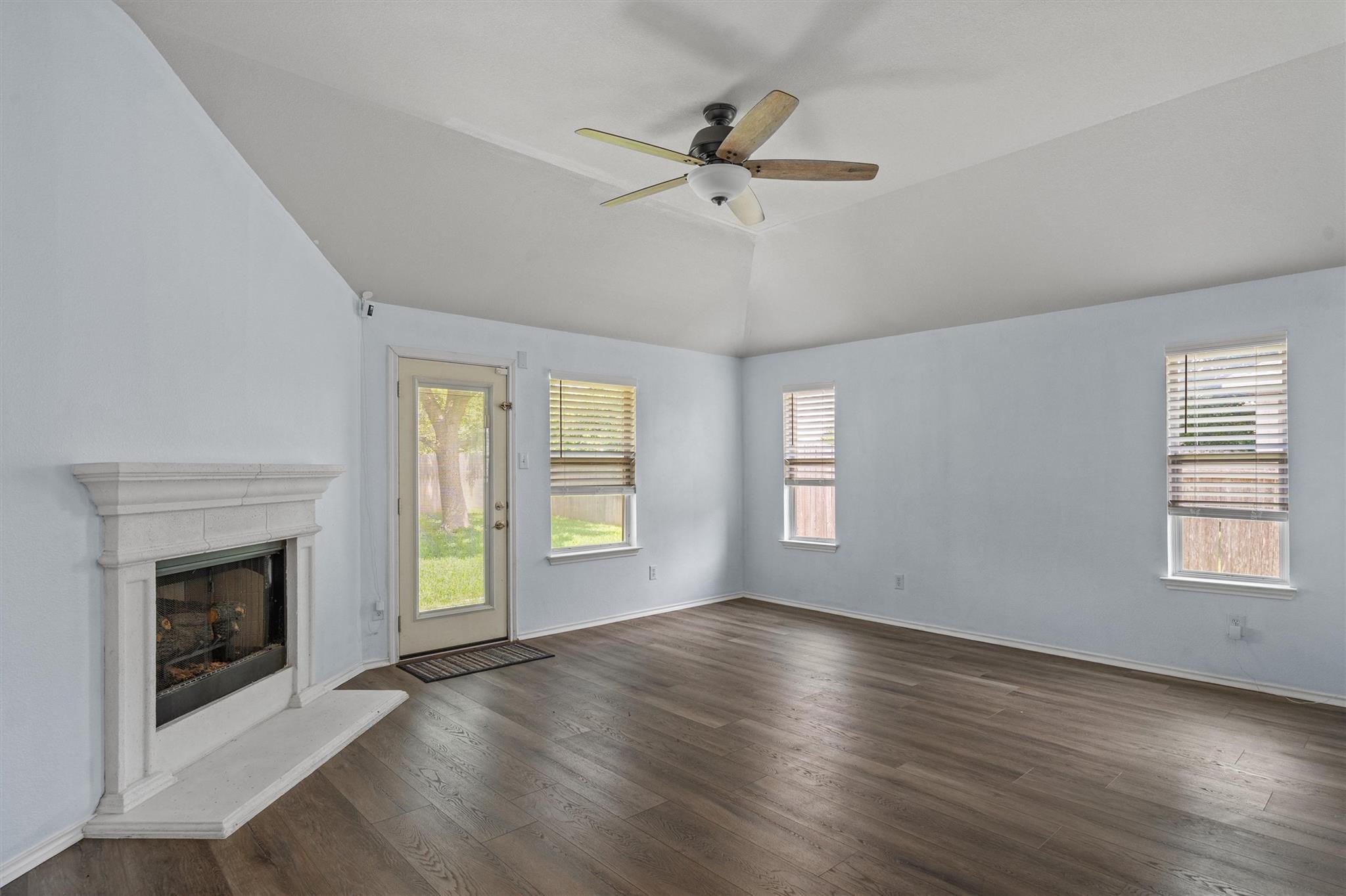 2141 Rachel Ln, Round Rock, TX 78664