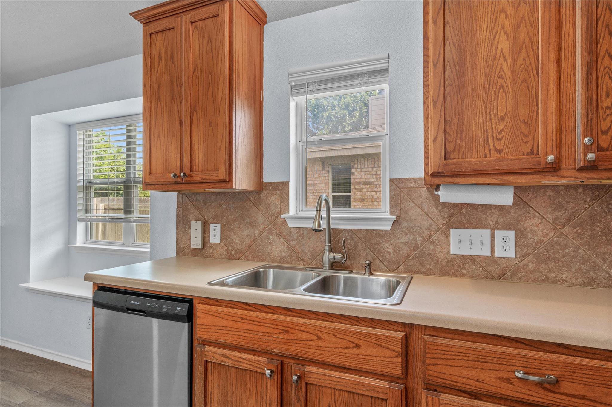 2141 Rachel Ln, Round Rock, TX 78664