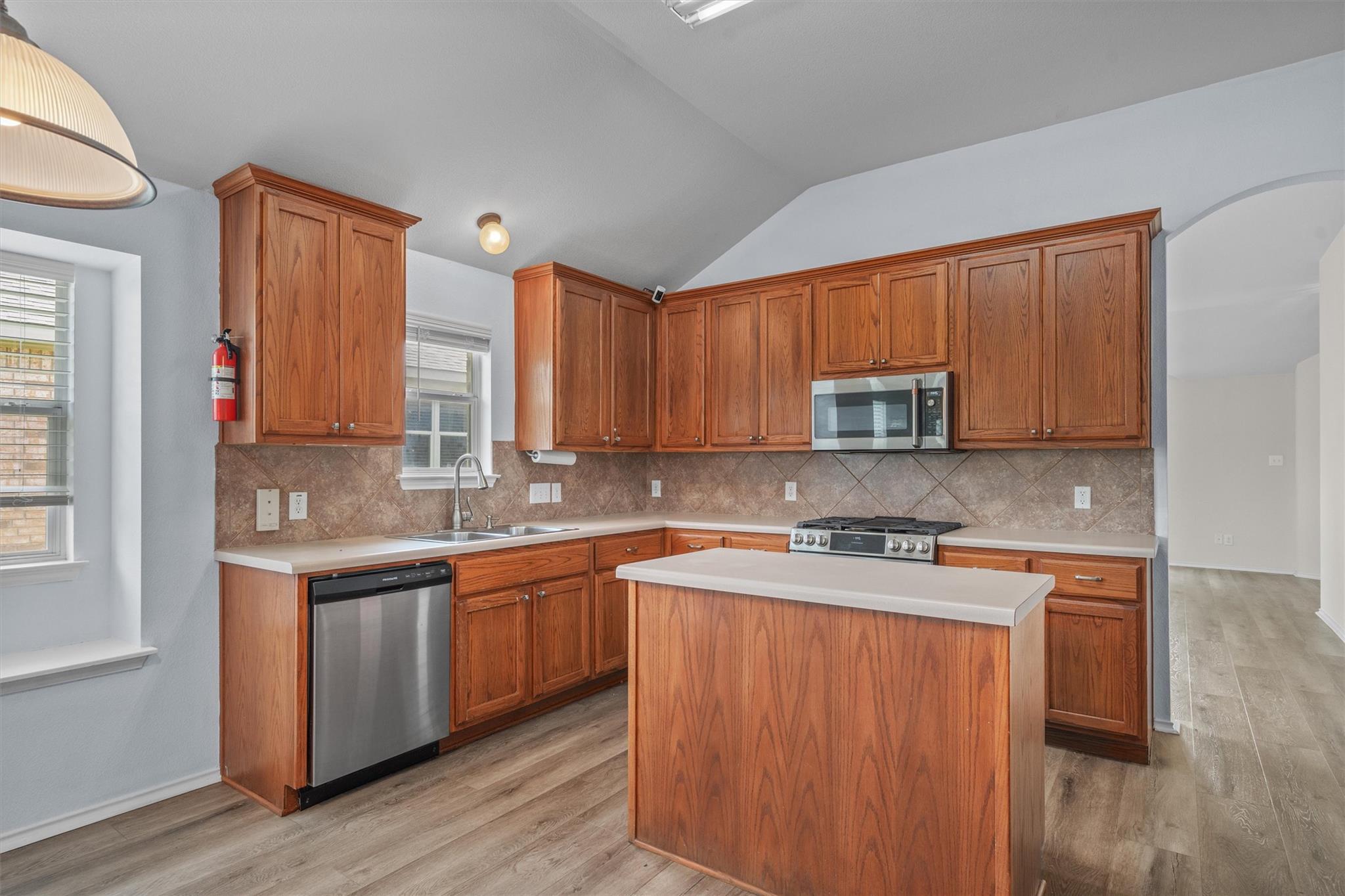 2141 Rachel Ln, Round Rock, TX 78664