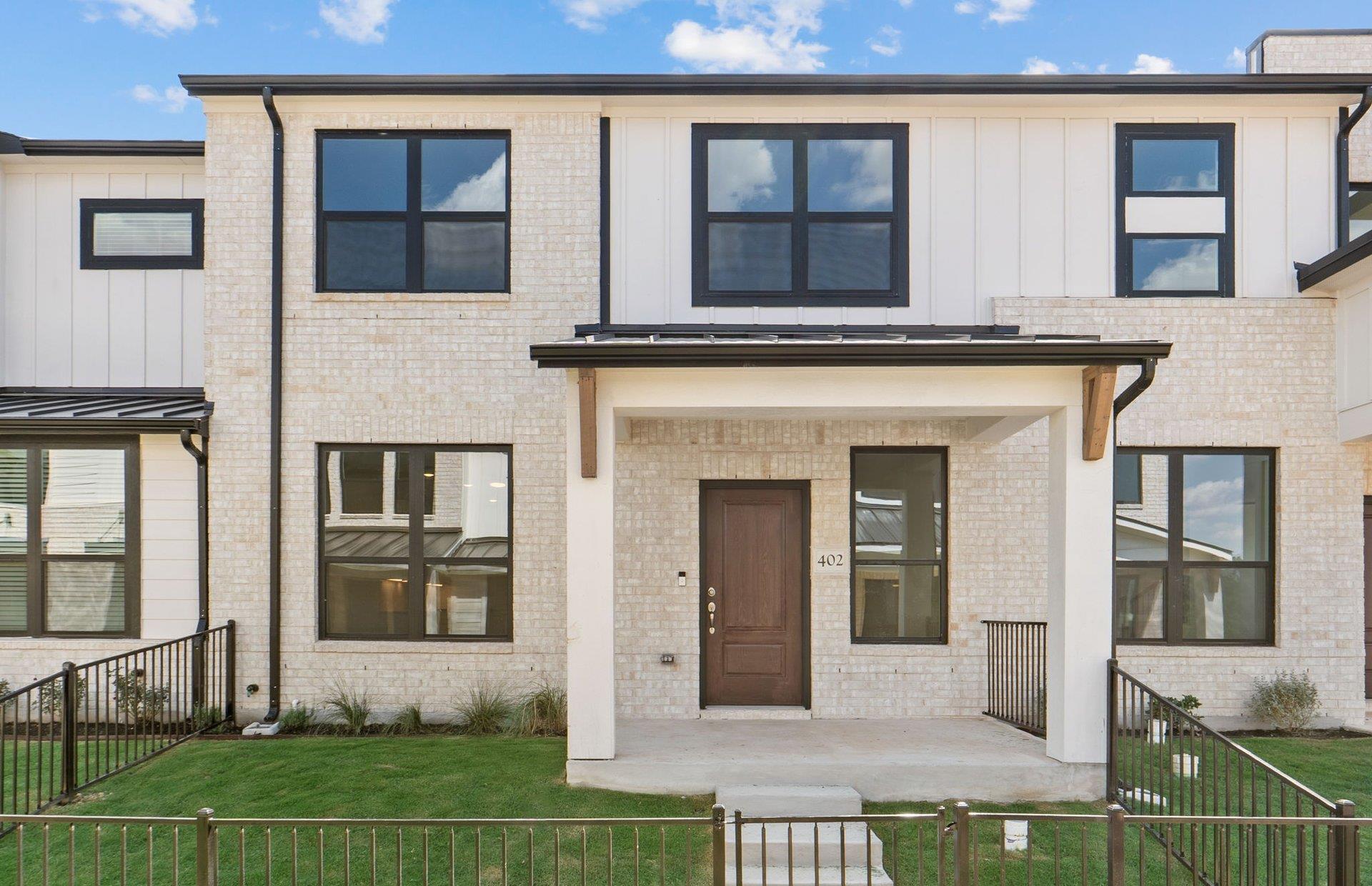 1280 E Main St # 402, Round Rock, TX 78664