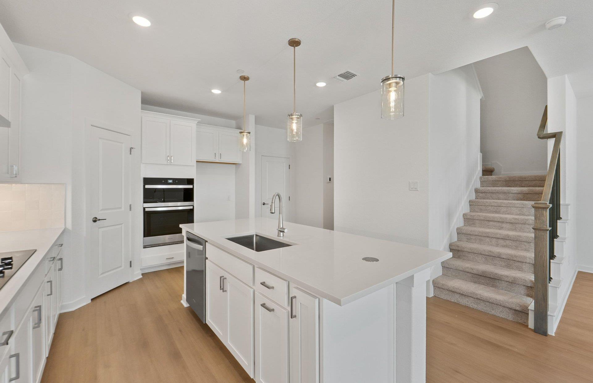 1280 E Main St # 402, Round Rock, TX 78664